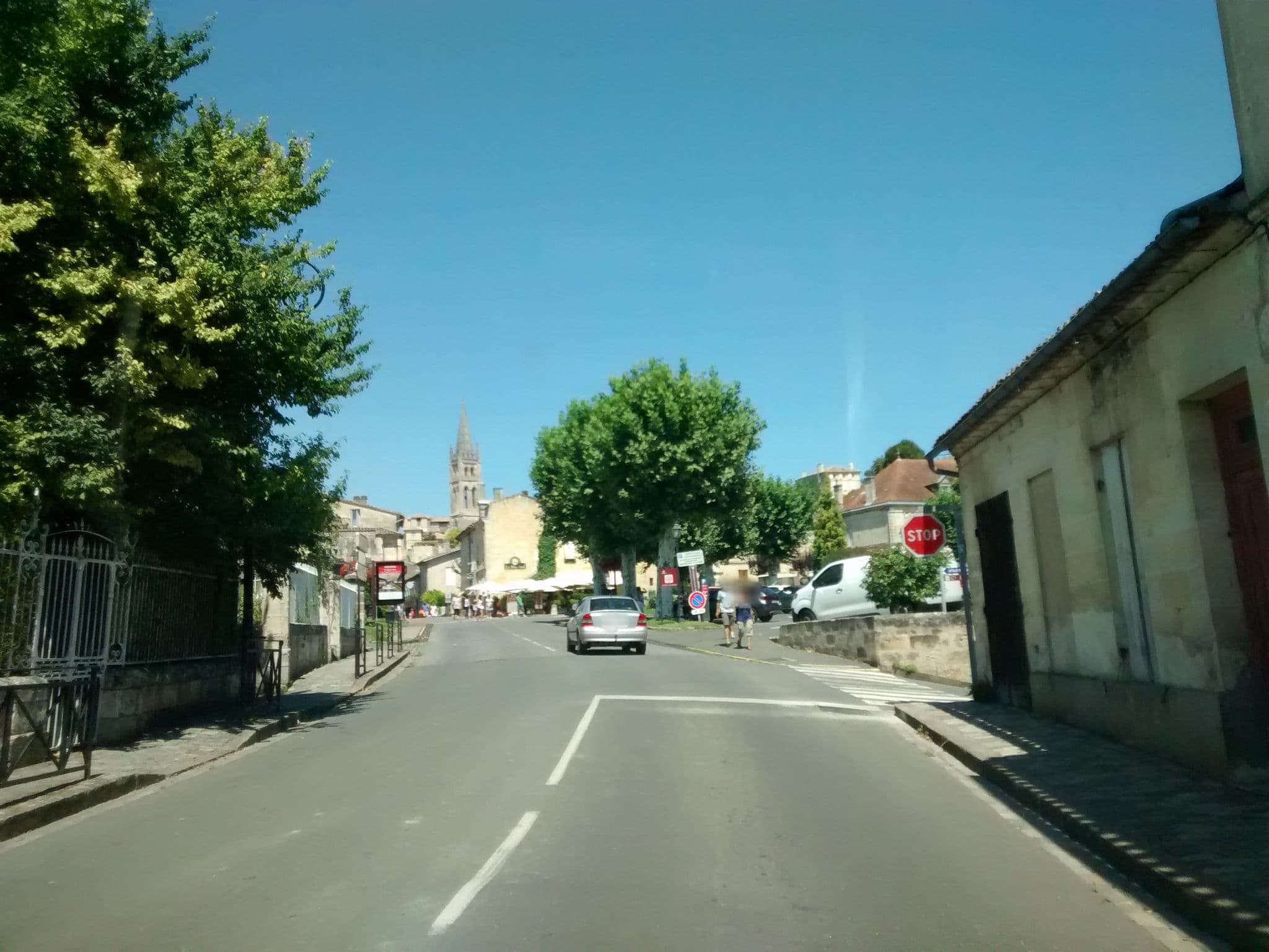 Street view near Les Chambres Du Ovaline, Saint-Émilion — © egofer (CC BY-SA · Mapillary)