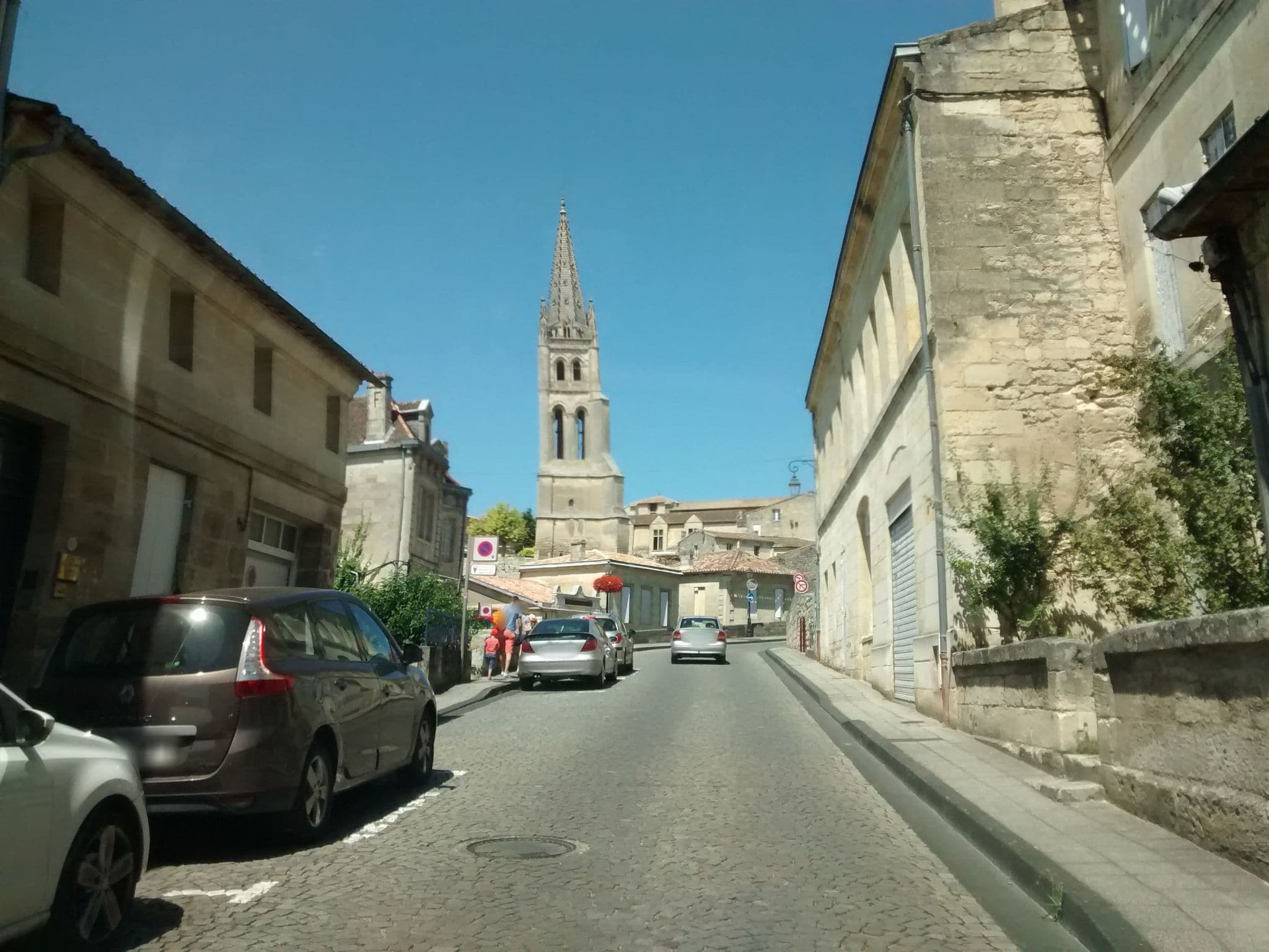 Street view near Logis des Jurats, Saint-Émilion — © egofer (CC BY-SA · Mapillary)