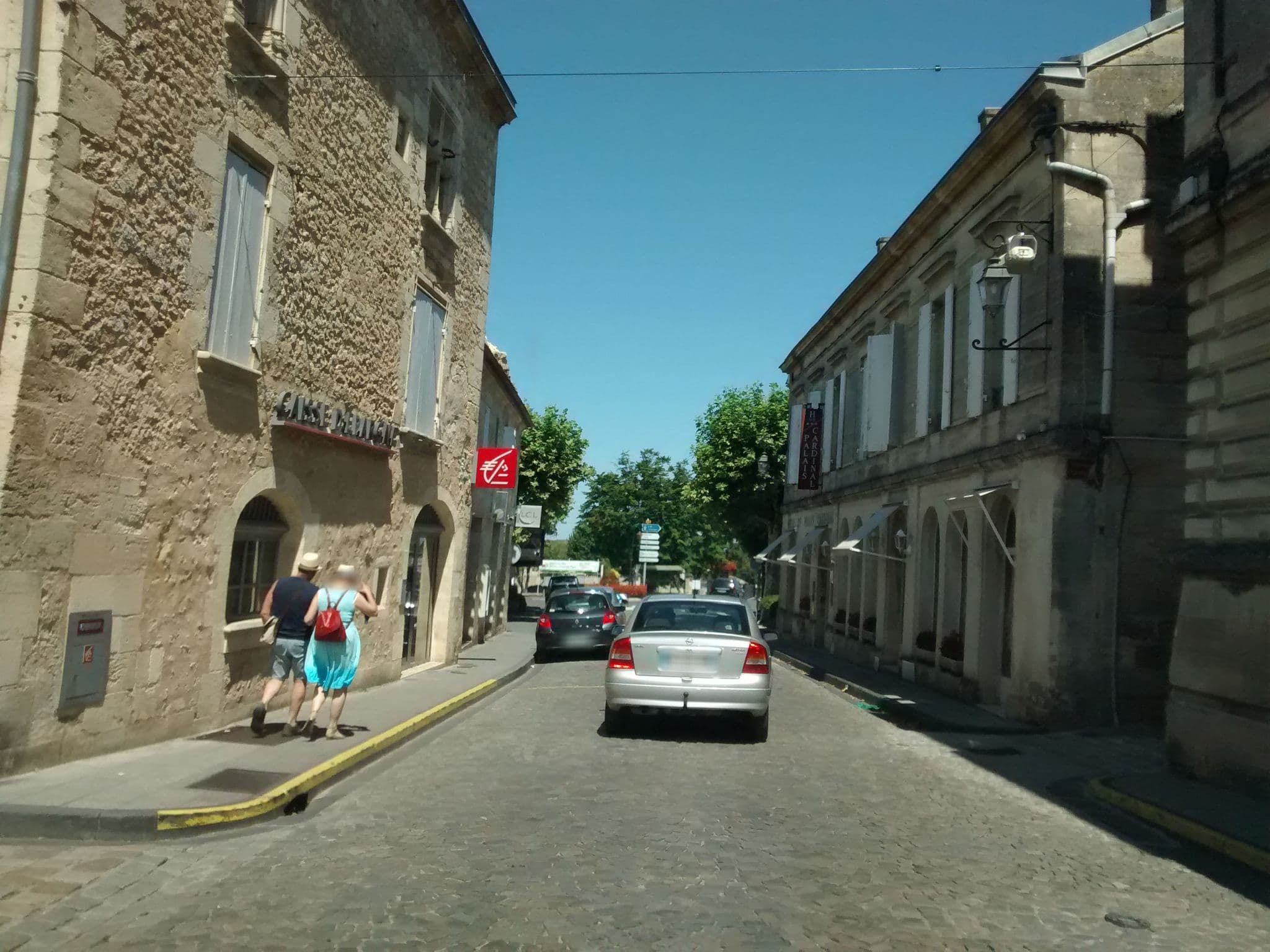 Street view near Vignobles Fabris, Saint-Émilion — © egofer (CC BY-SA · Mapillary)