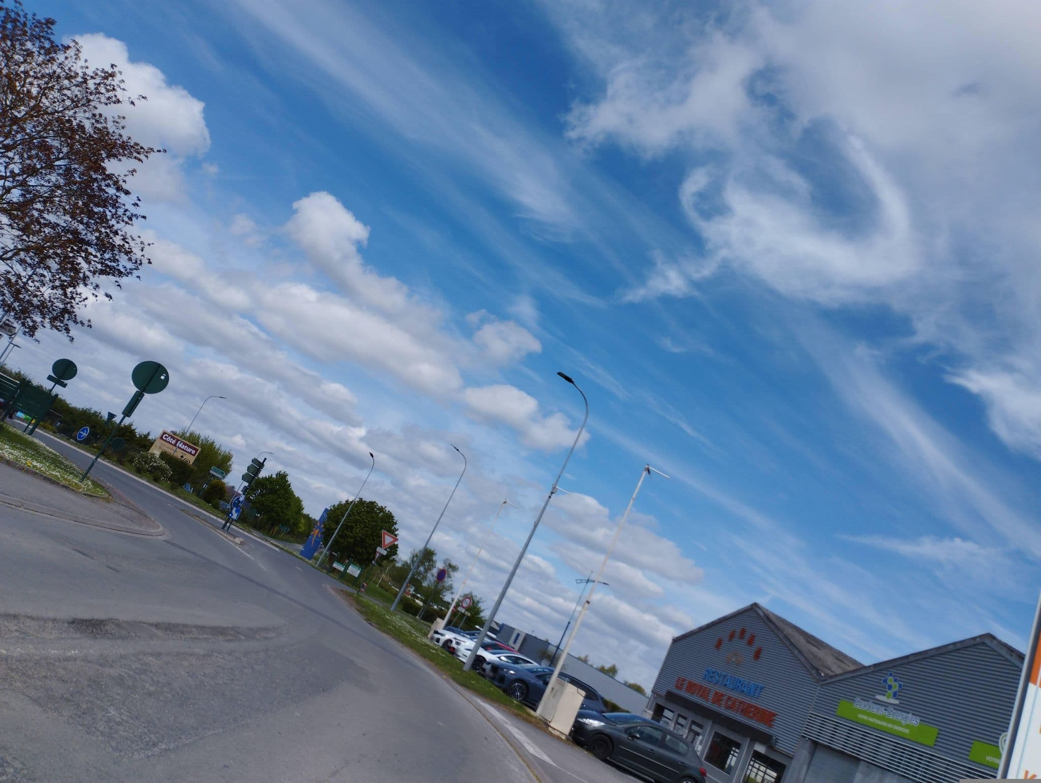 Street view near KHUB Arras, Sainte-Catherine — © kritic (CC BY-SA · Mapillary)