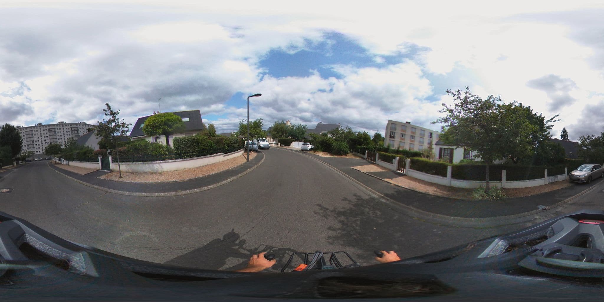 Street view near La Maucannière, Joué-lès-Tours — © alixun (CC BY-SA · Mapillary)
