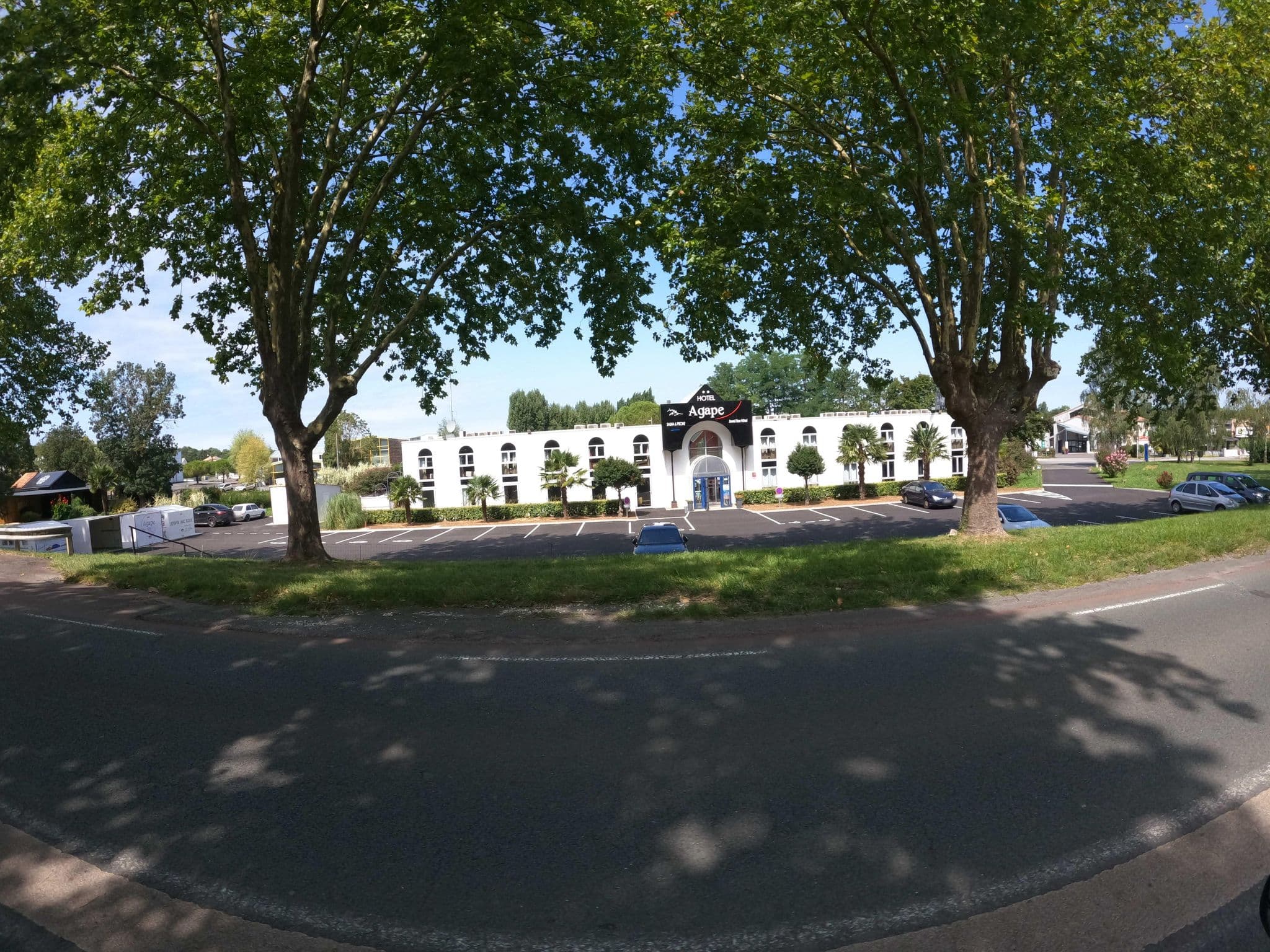 Street view near Espace Hotel - Bessines, Bessines — © stephanep (CC BY-SA · Mapillary)