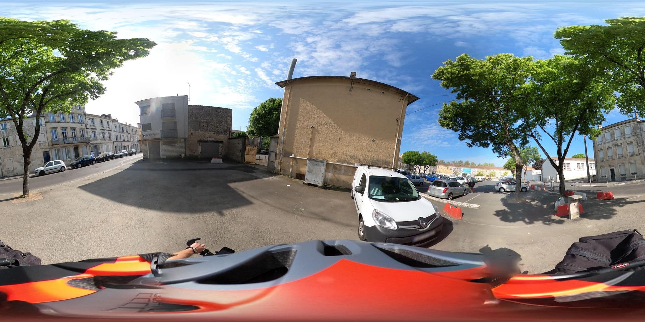 Street view near Appart Hôtel Mélusine, Niort — © cayenne (CC BY-SA · Mapillary)