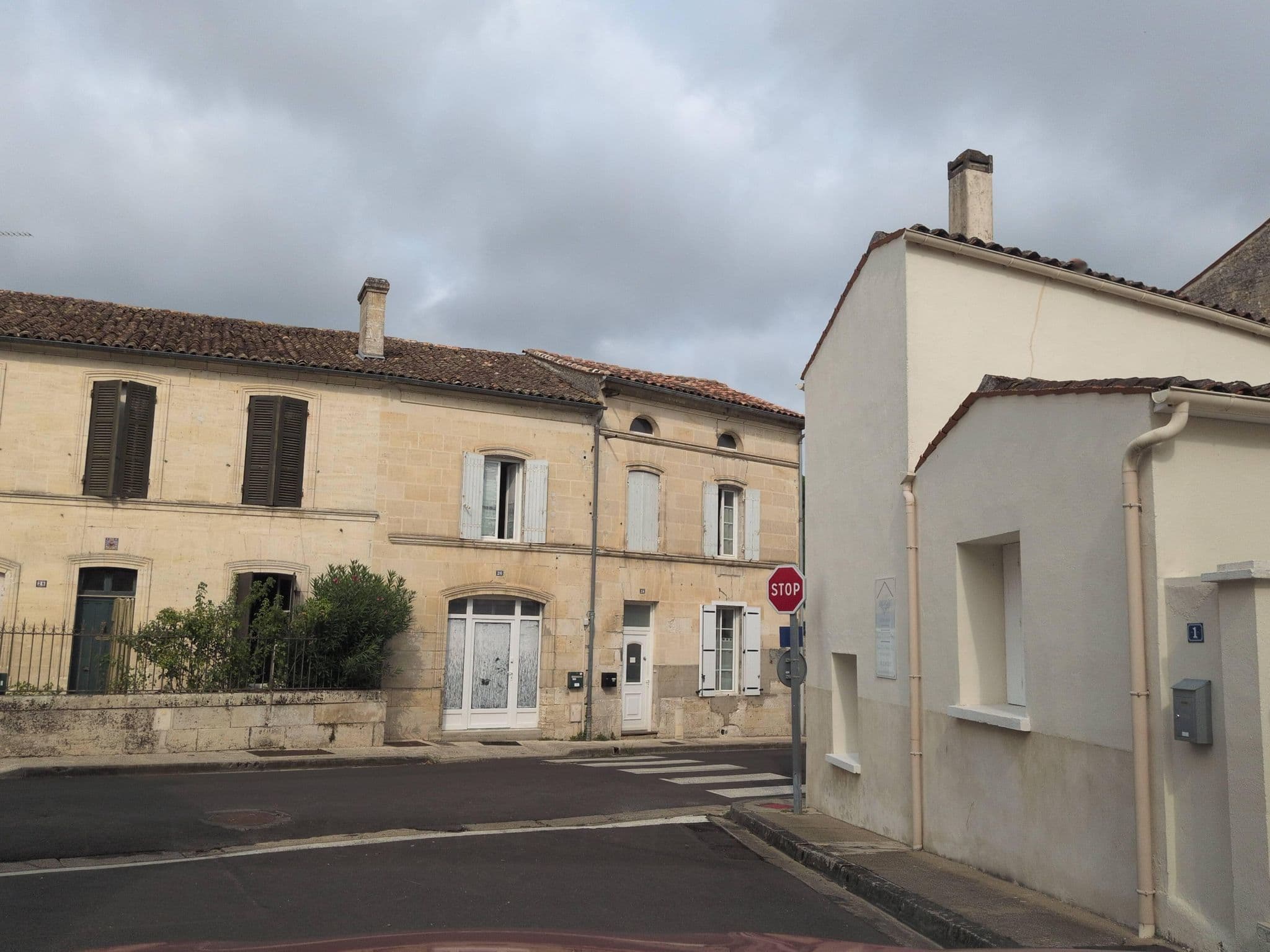 Street view near La Source, Jonzac — © lmagreault (CC BY-SA · Mapillary)