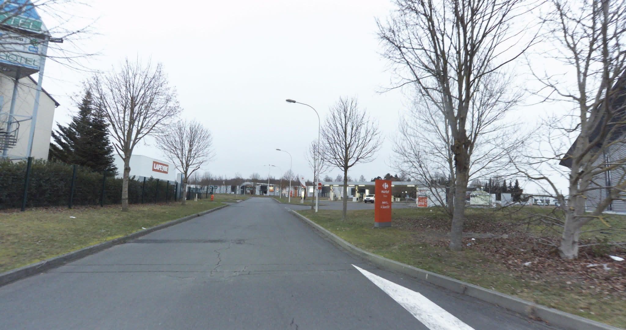 Street view near Hôtel AKENA de Saumur, Distré — © sogefi (CC BY-SA · Mapillary)