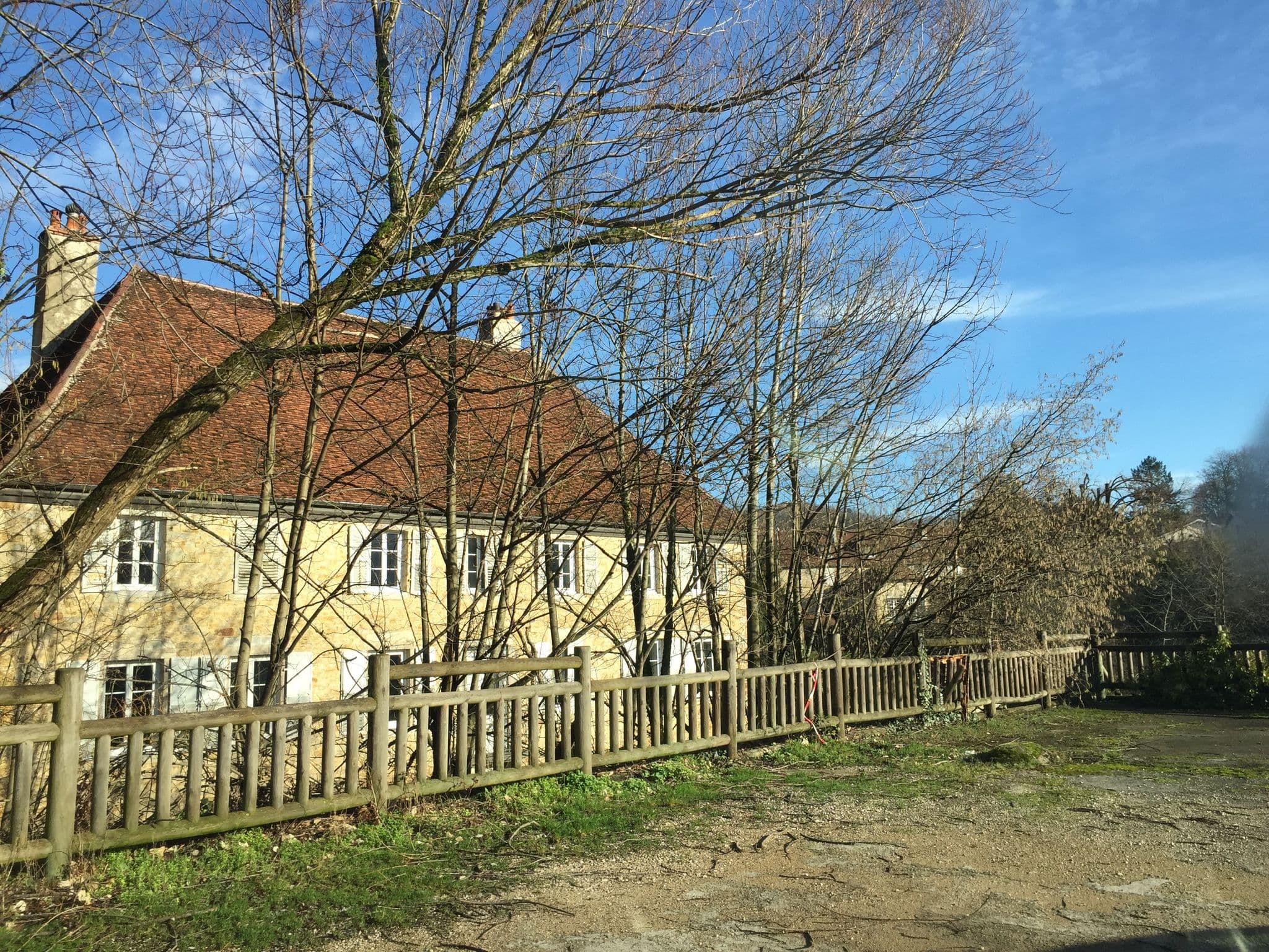 Street view near Le Clos Alice, Arbois — © thepriben (CC BY-SA · Mapillary)