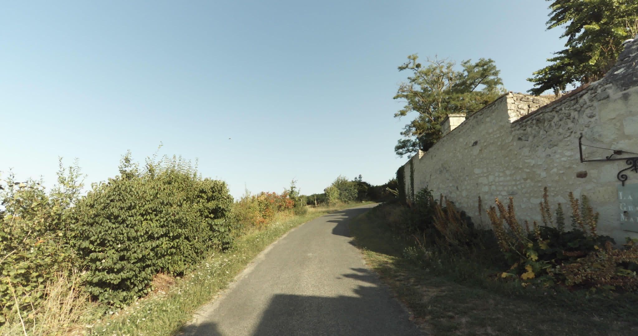 Street view near La Grande Maison d'Arthenay, Le Puy-Notre-Dame — © sogefi (CC BY-SA · Mapillary)
