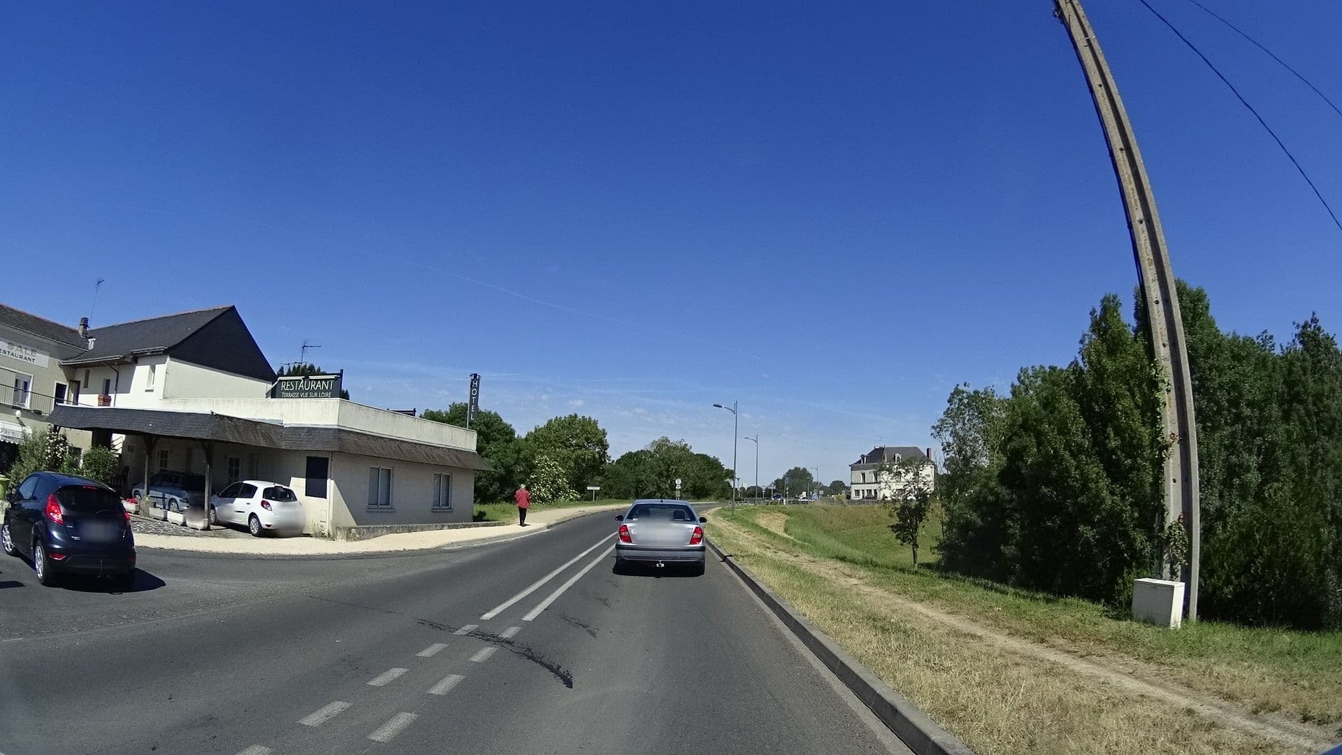 Street view near Le Bec Sale, La Ménitré — © panieravide (CC BY-SA · Mapillary)