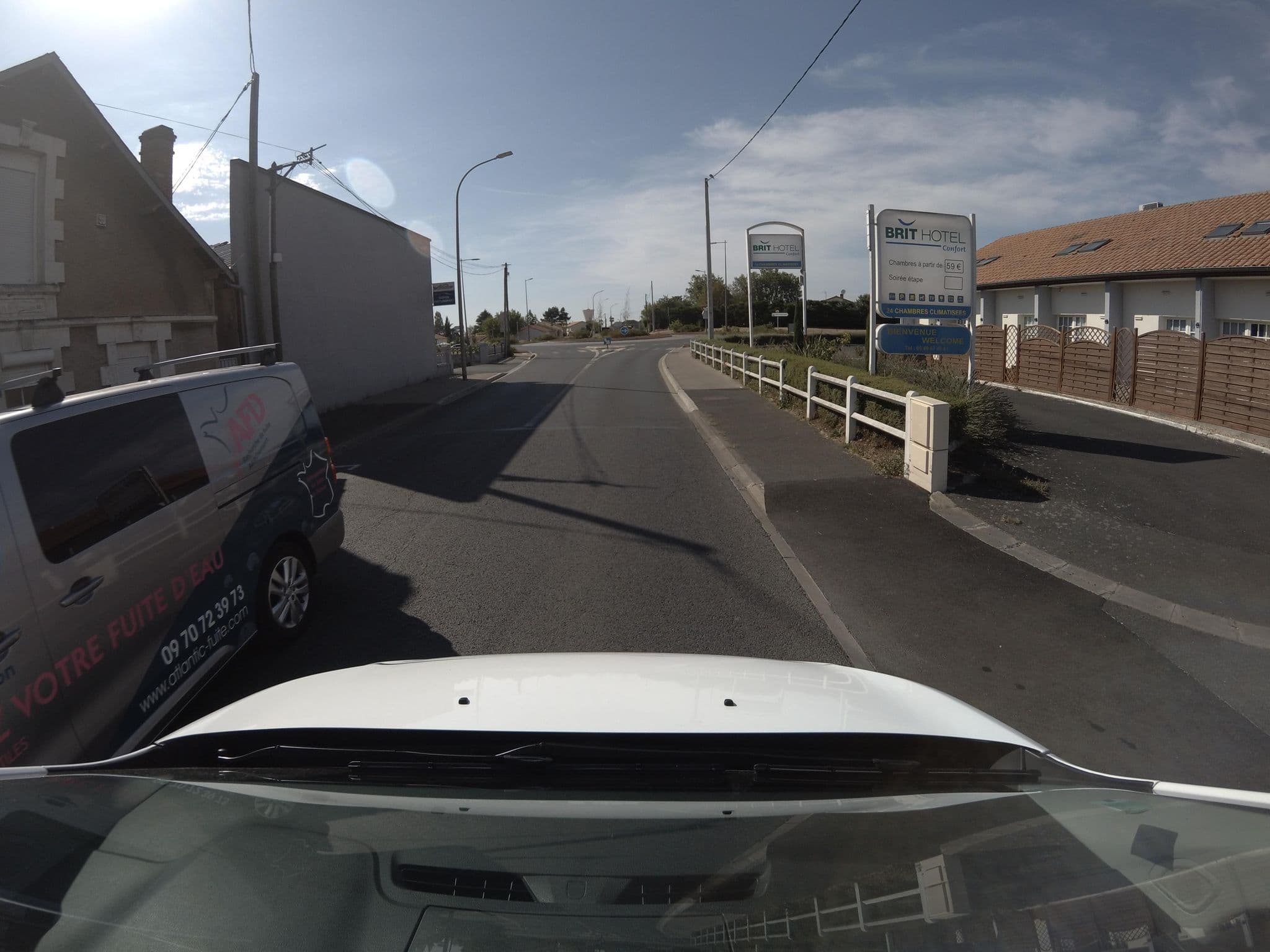 Street view near L'Acacia, Thouars — © stephanep (CC BY-SA · Mapillary)