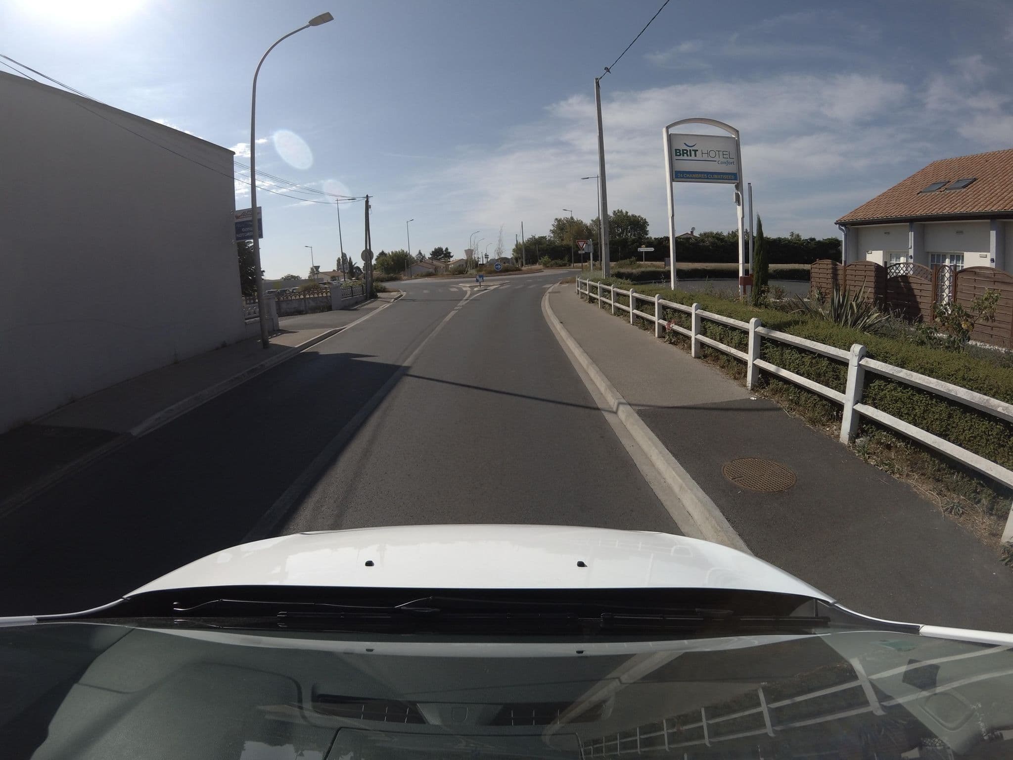 Street view near Brit Hotel Thouars, Thouars — © stephanep (CC BY-SA · Mapillary)