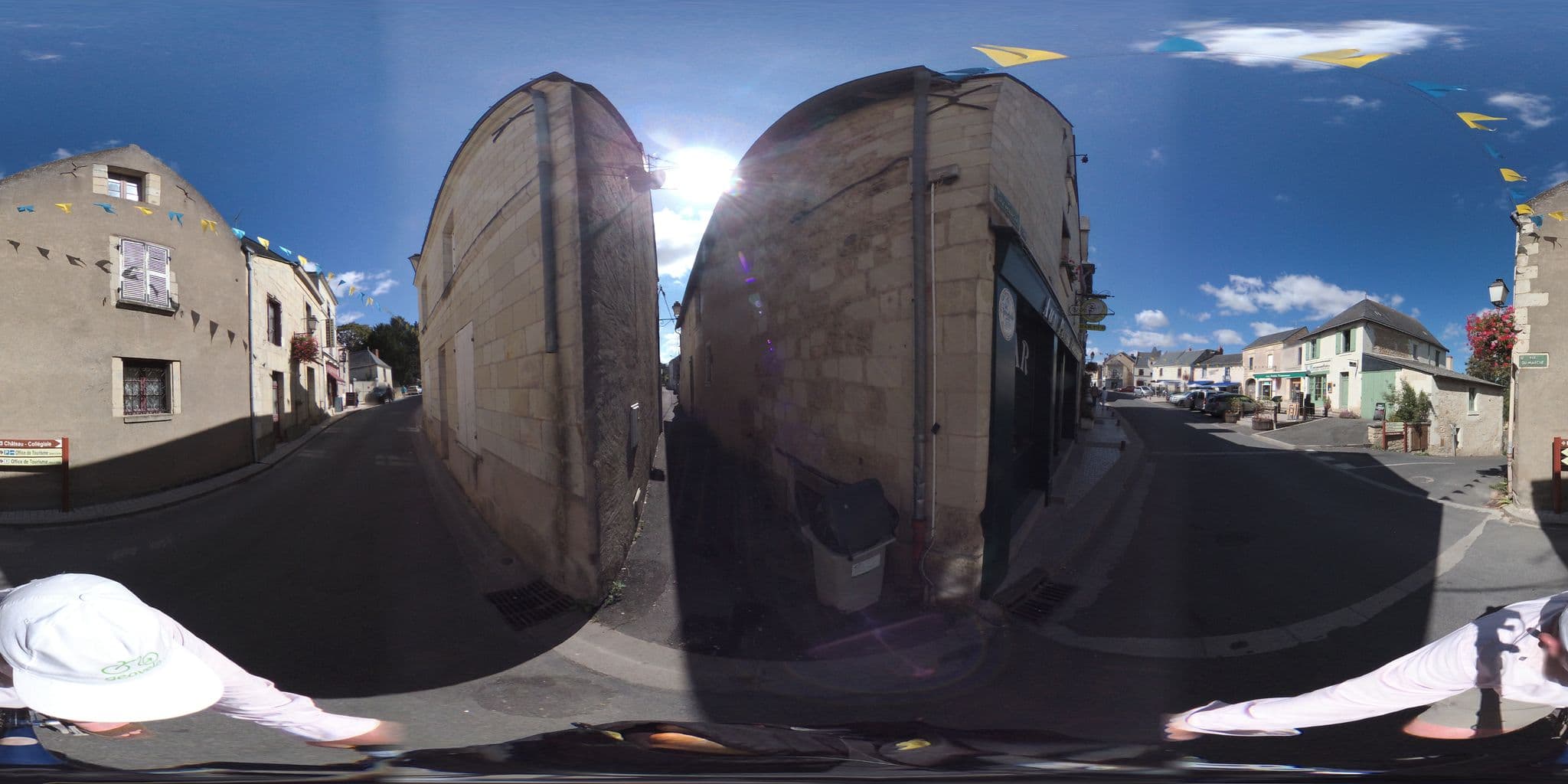 Street view near La douceur Angevine, Montreuil-Bellay — © geovelo (CC BY-SA · Mapillary)