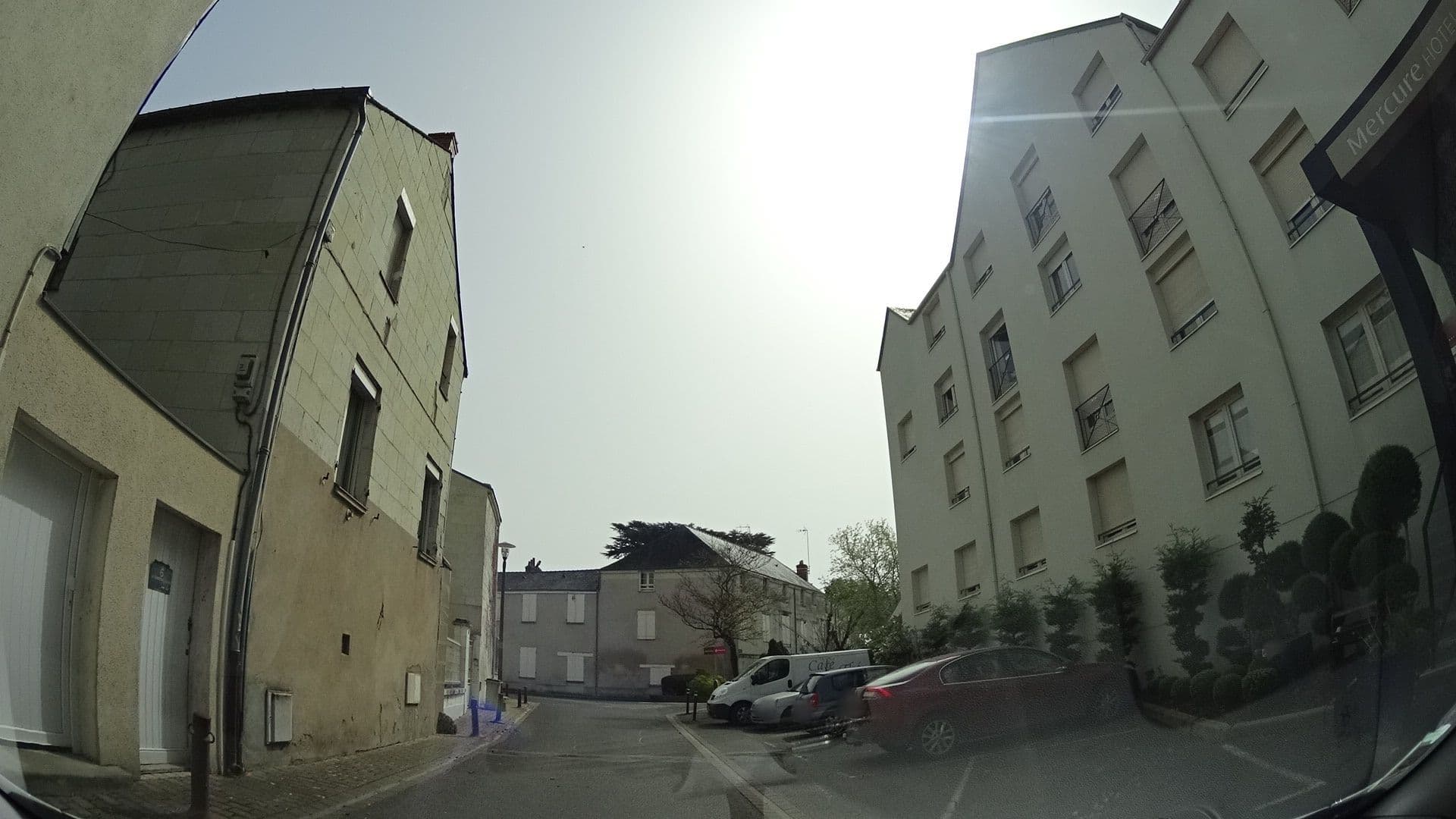 Street view near Hôtel Mercure Bords de Loire Saumur, Saumur — © panieravide (CC BY-SA · Mapillary)