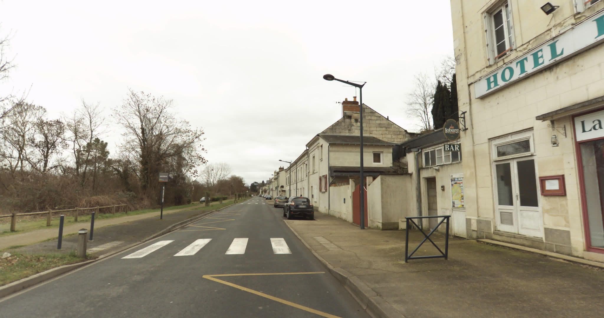 Street view near La Diligence, Saumur — © sogefi (CC BY-SA · Mapillary)
