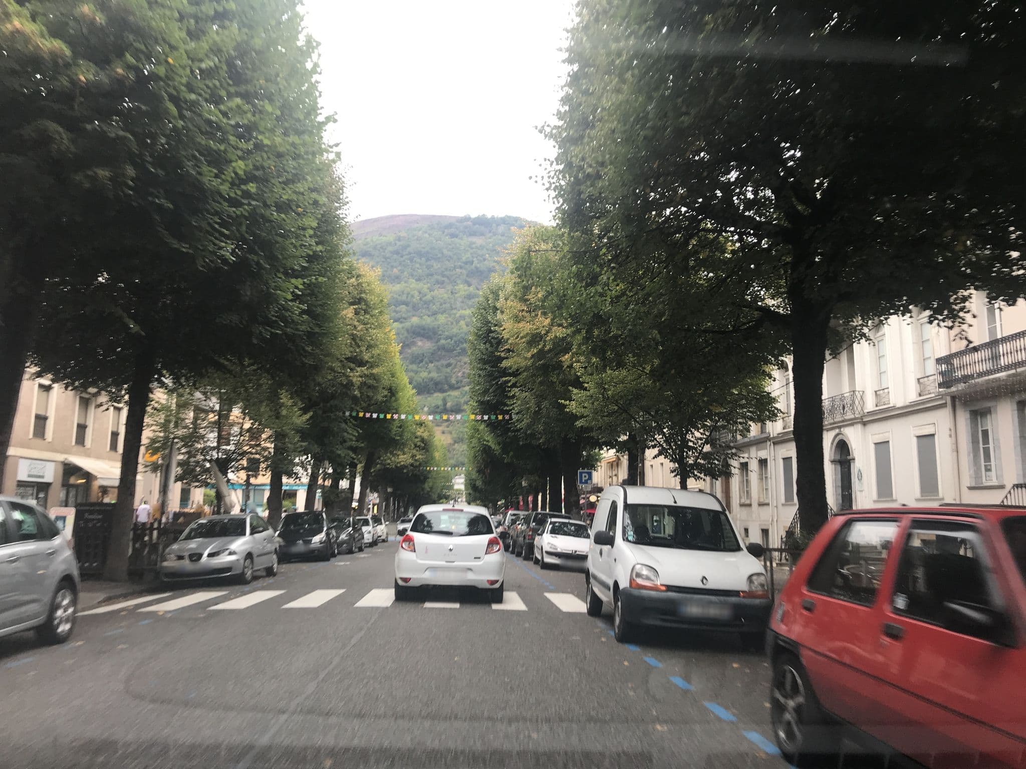 Street view near Résidence Terrasses d'Etigny, Bagnères-de-Luchon — © pgiraud (CC BY-SA · Mapillary)