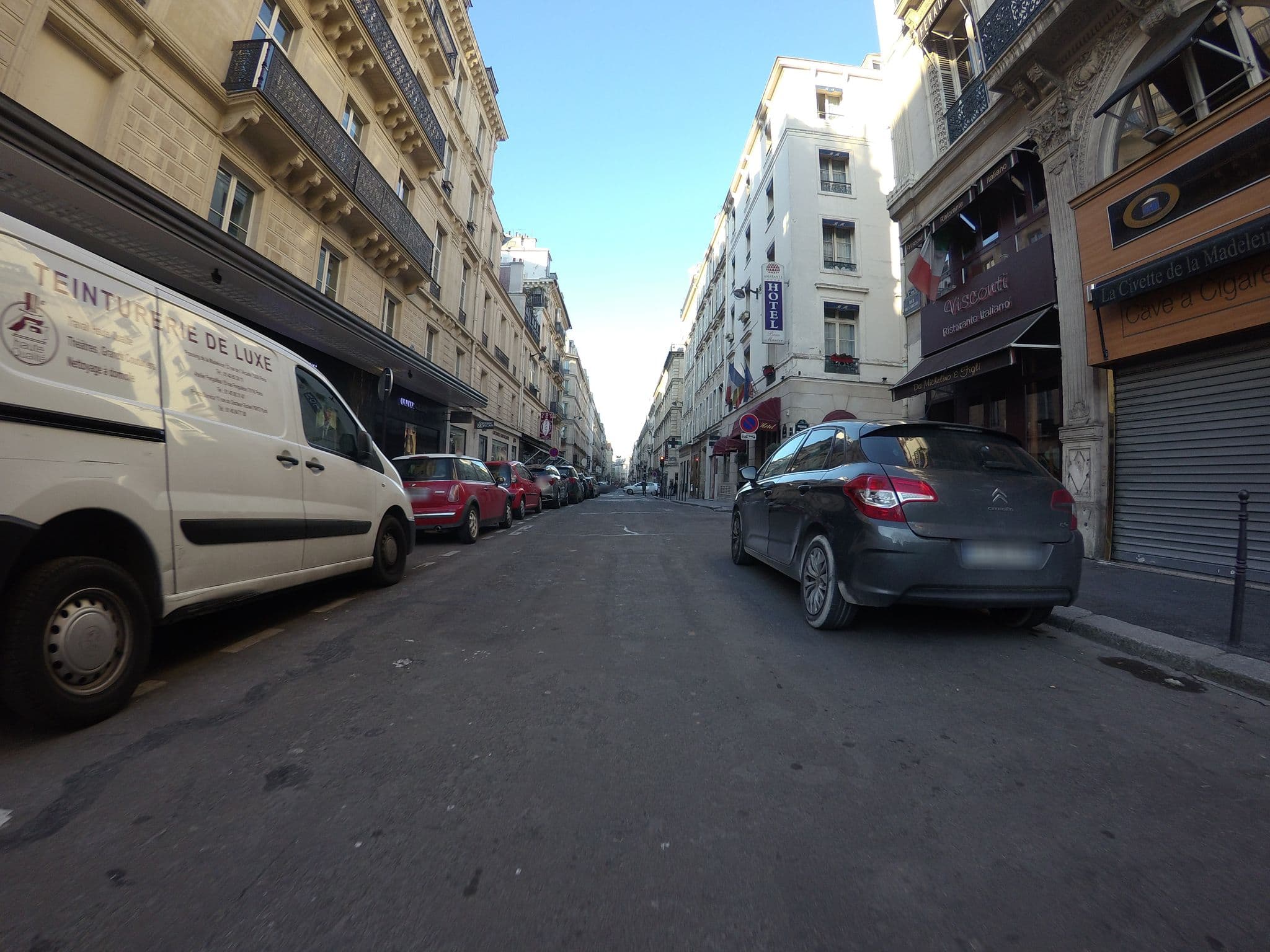 Street view near Hôtel de l'Arcade, Paris 08 Élysée