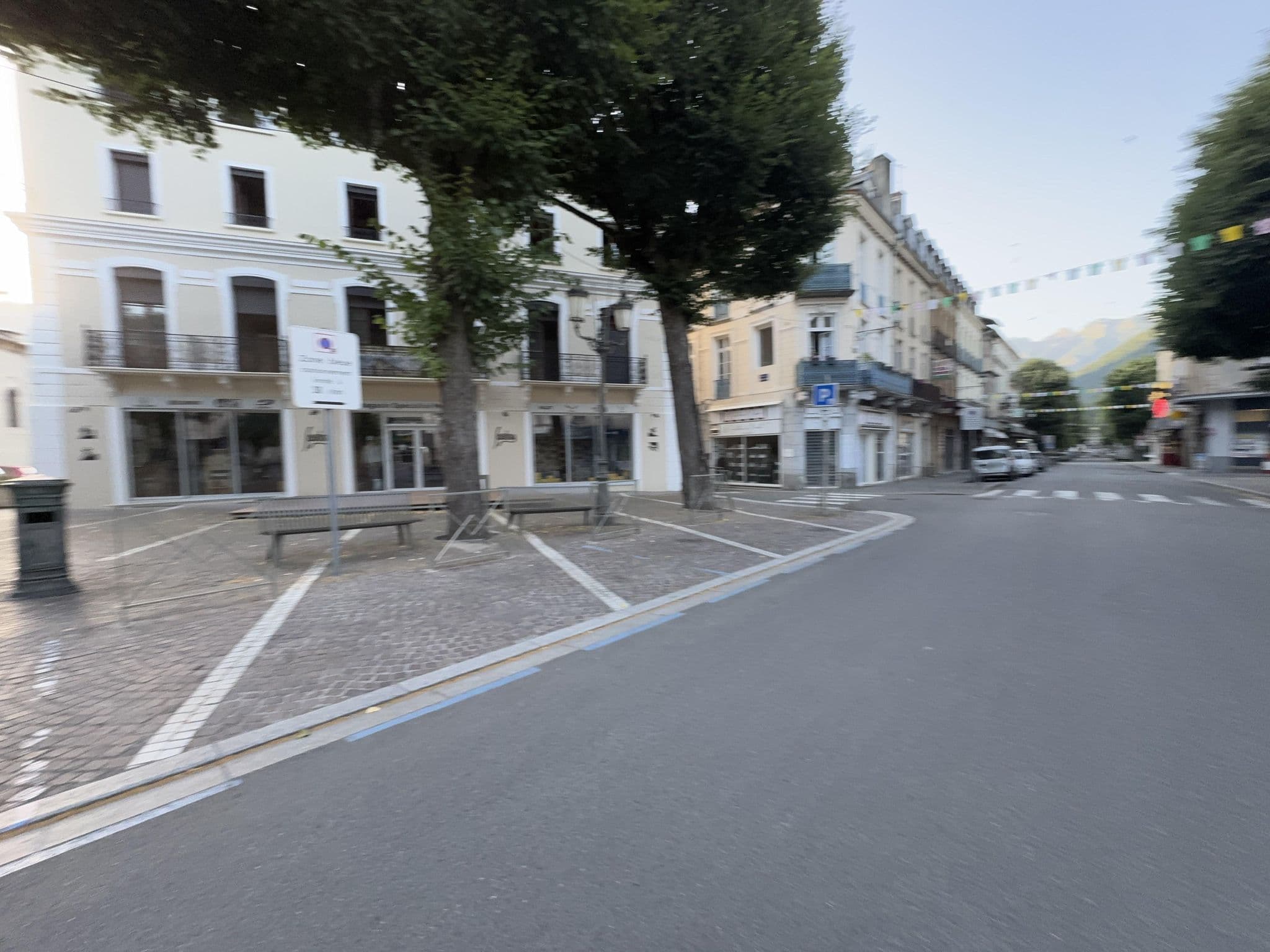 Street view near Au Bon Accueil, Bagnères-de-Luchon — © Cassous (CC BY-SA · Mapillary)