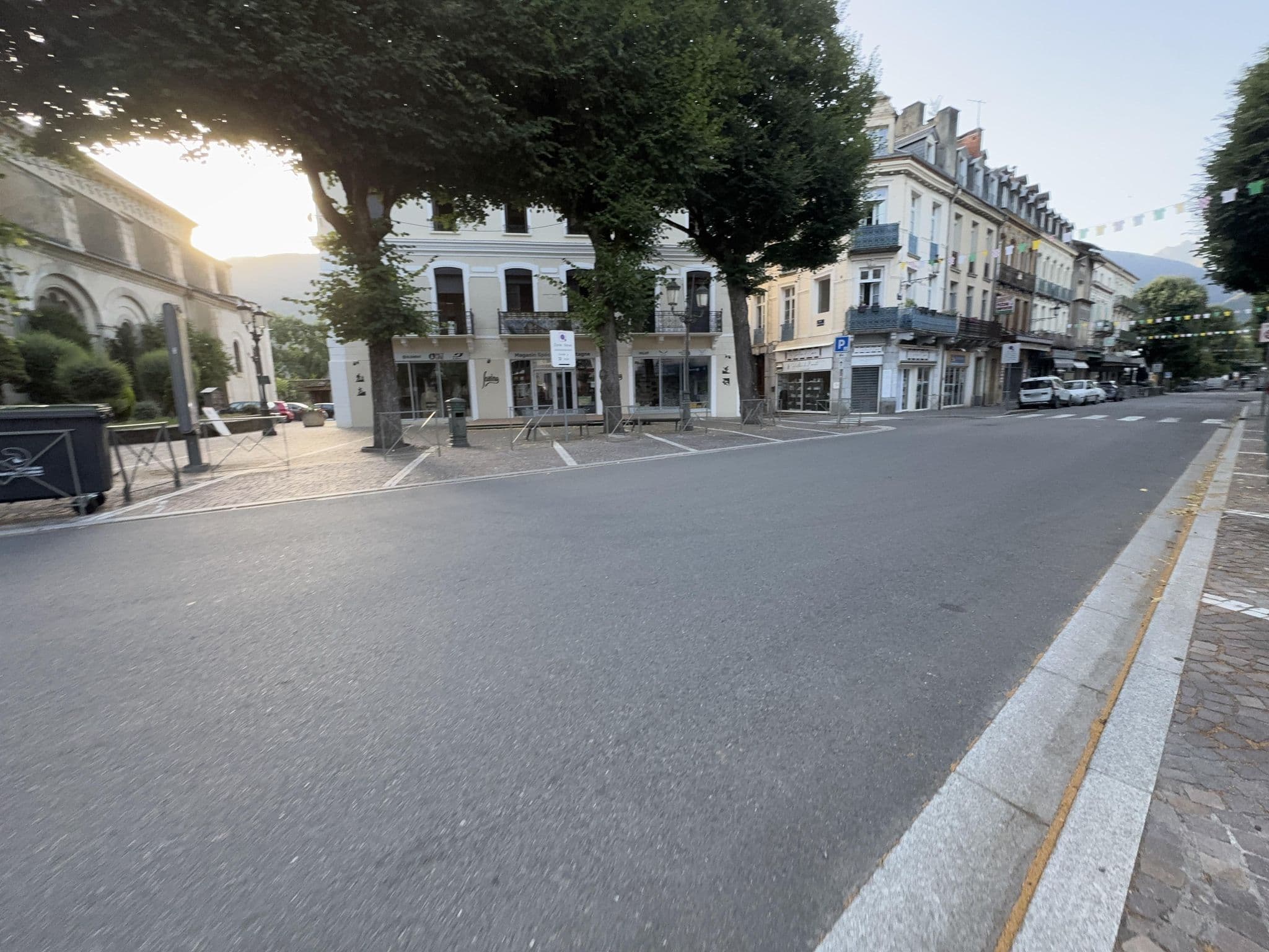 Street view near Le Bon Accueil, Bagnères-de-Luchon — © Cassous (CC BY-SA · Mapillary)
