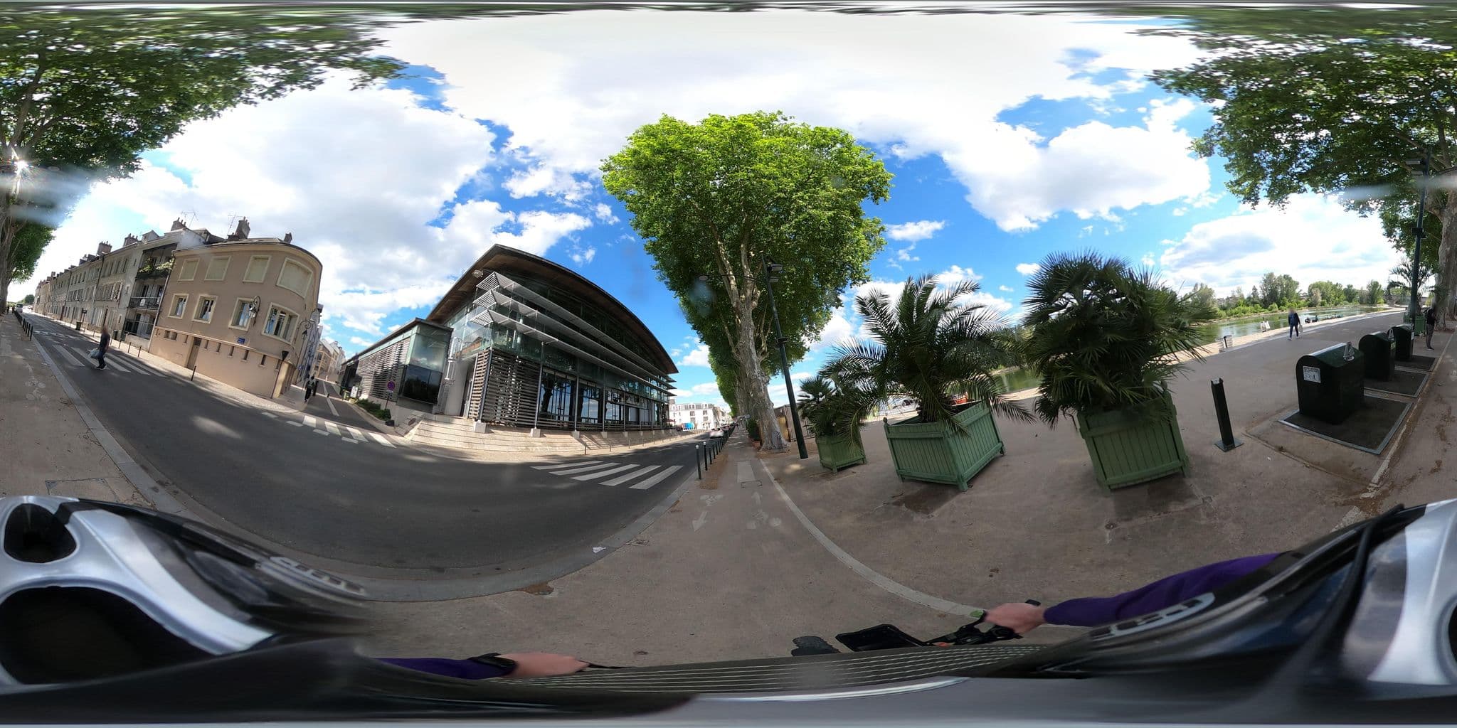 Street view near Les Oiseaux, Orléans — © u4y0u (CC BY-SA · Mapillary)