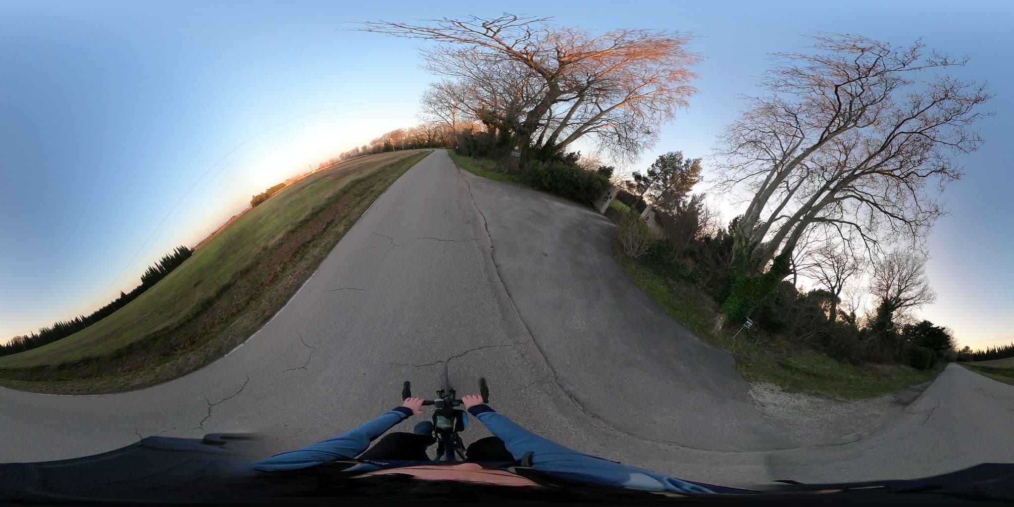 Street view near La Bastide des Anges, Le Pontet — © alexavignon (CC BY-SA · Mapillary)