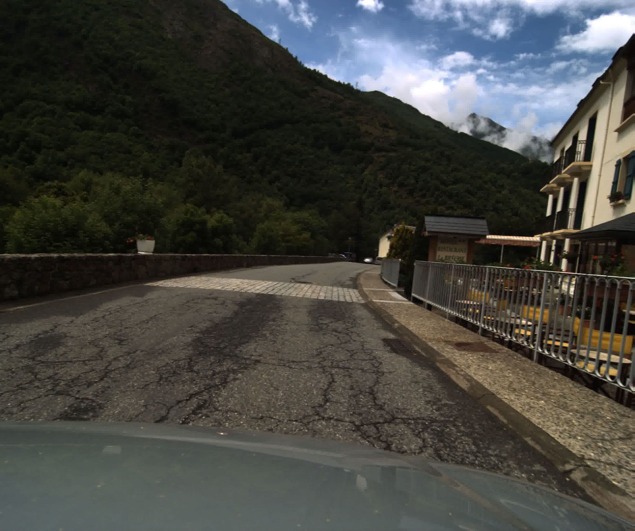 Street view near Breche De Roland Hotel, Luz-Saint-Sauveur — © sogefi (CC BY-SA · Mapillary)