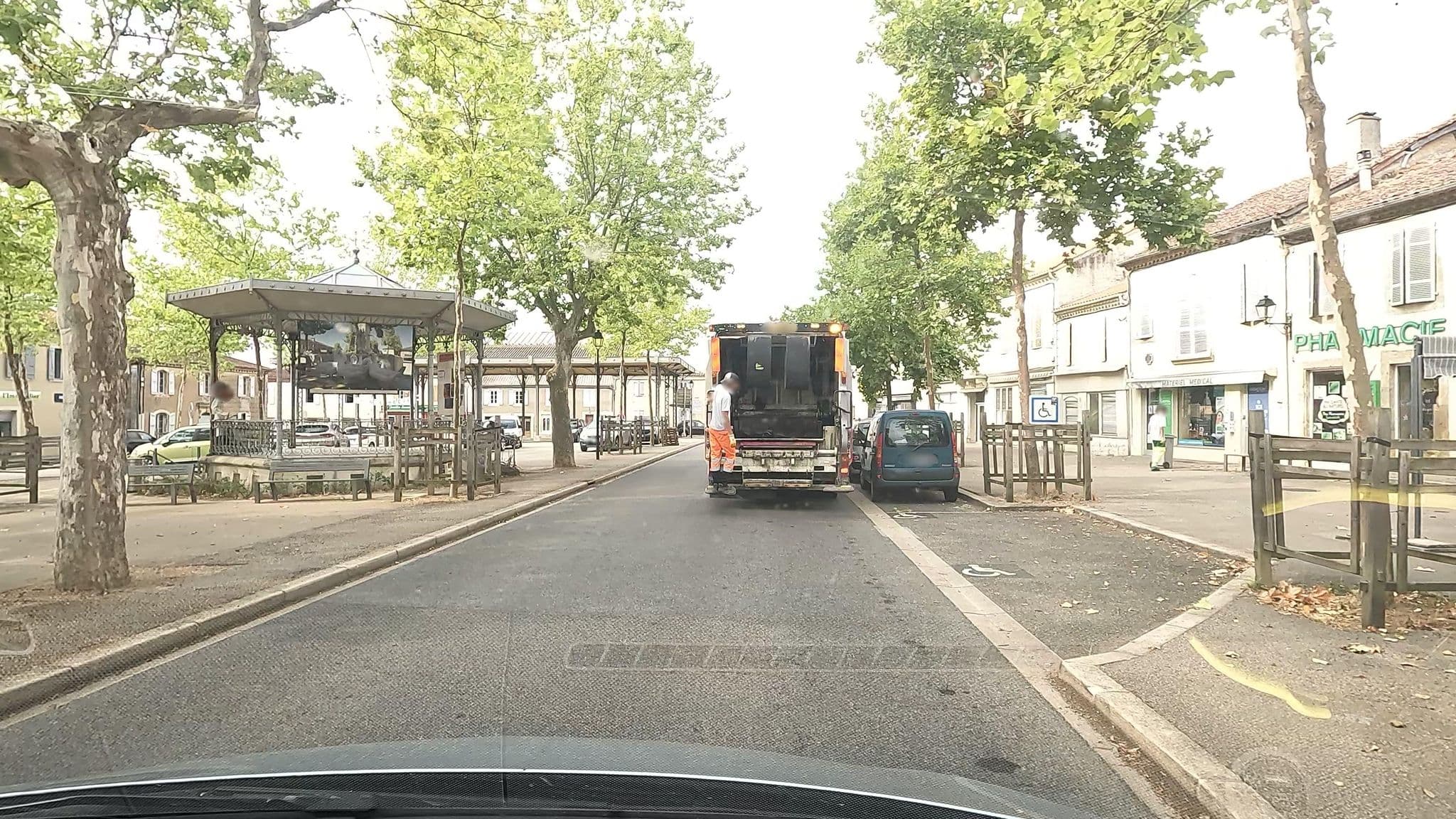Street view near Hôtel de France, Seissan — © vinisa (CC BY-SA · Mapillary)