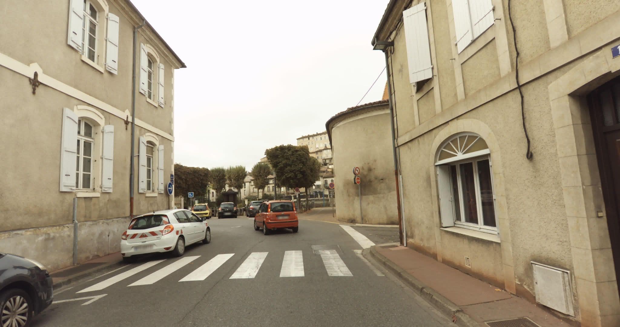 Street view near Schiltz Edgard, Auch — © sogefi (CC BY-SA · Mapillary)