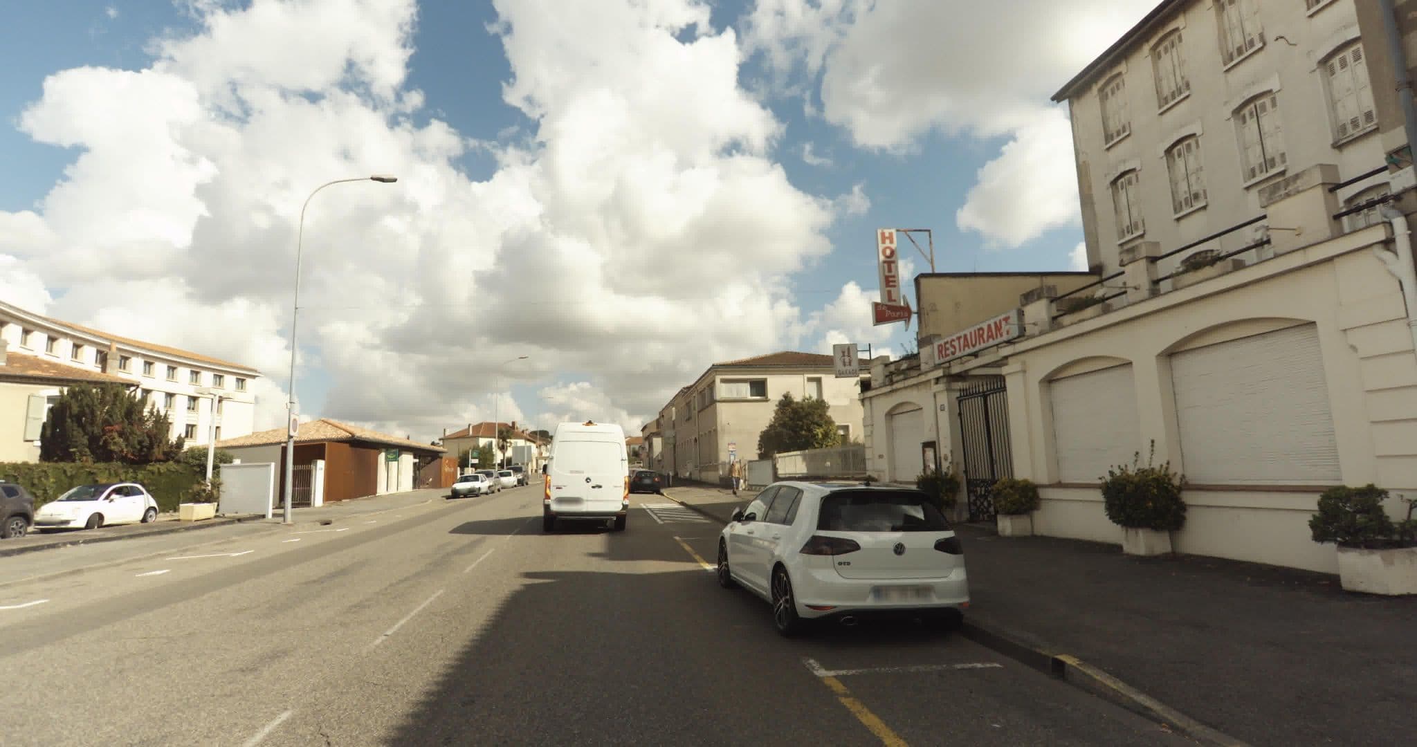 Street view near Hotel De Paris, Auch — © sogefi (CC BY-SA · Mapillary)