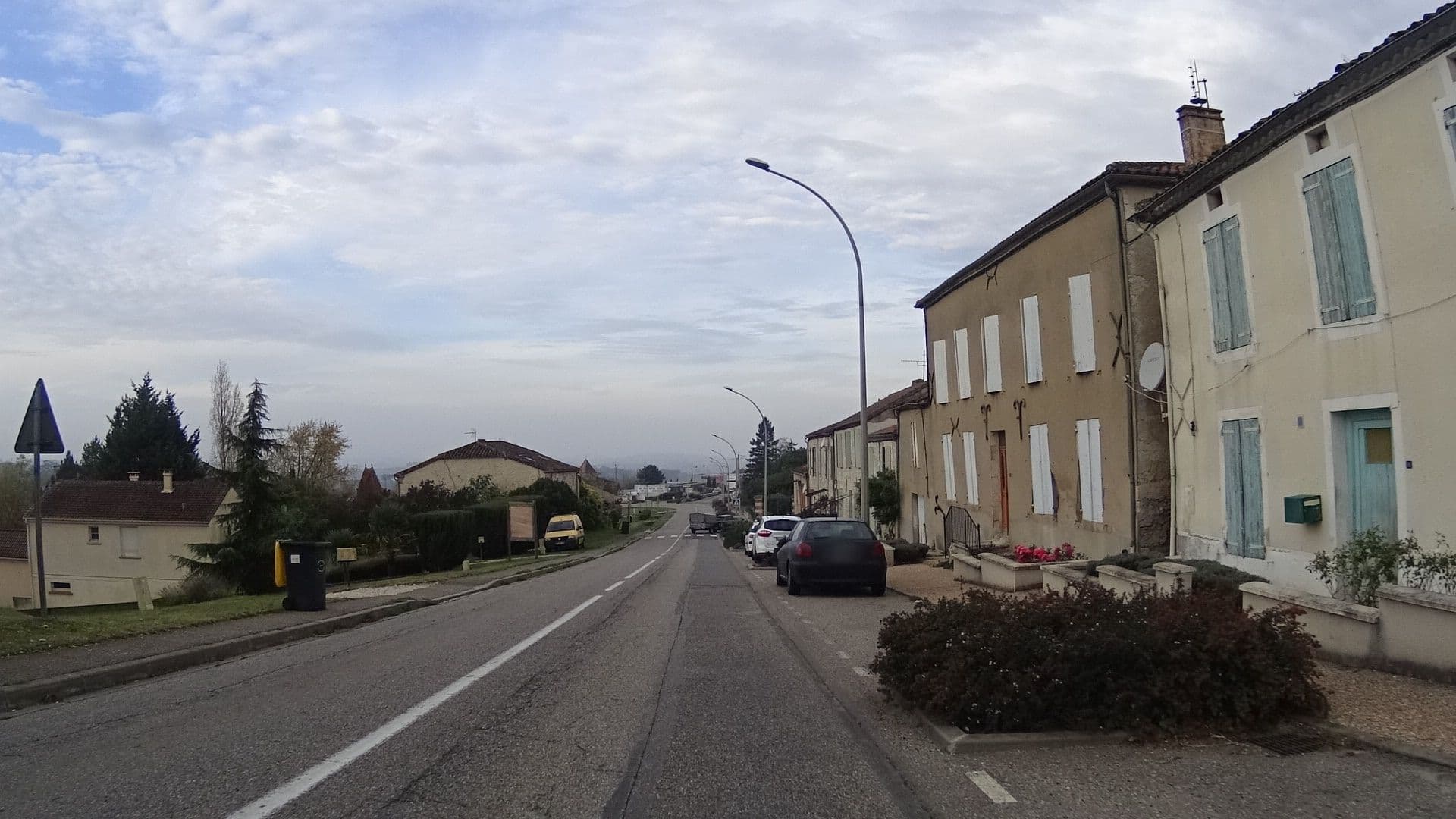 Street view near Château d'Auge, Laplume — © philamos (CC BY-SA · Mapillary)