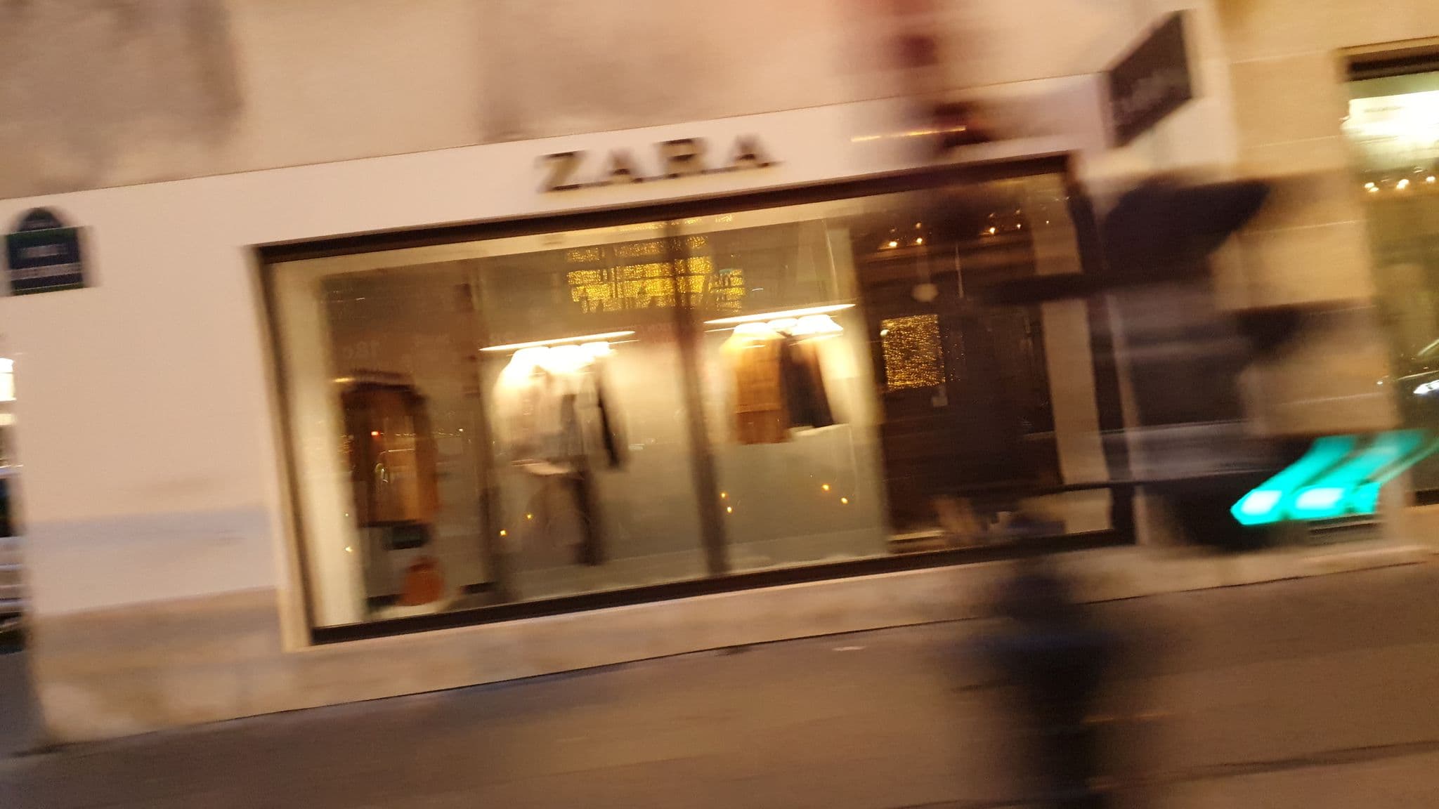 Street view near Le Placide, Paris 06 Luxembourg — © b166er (CC BY-SA · Mapillary)