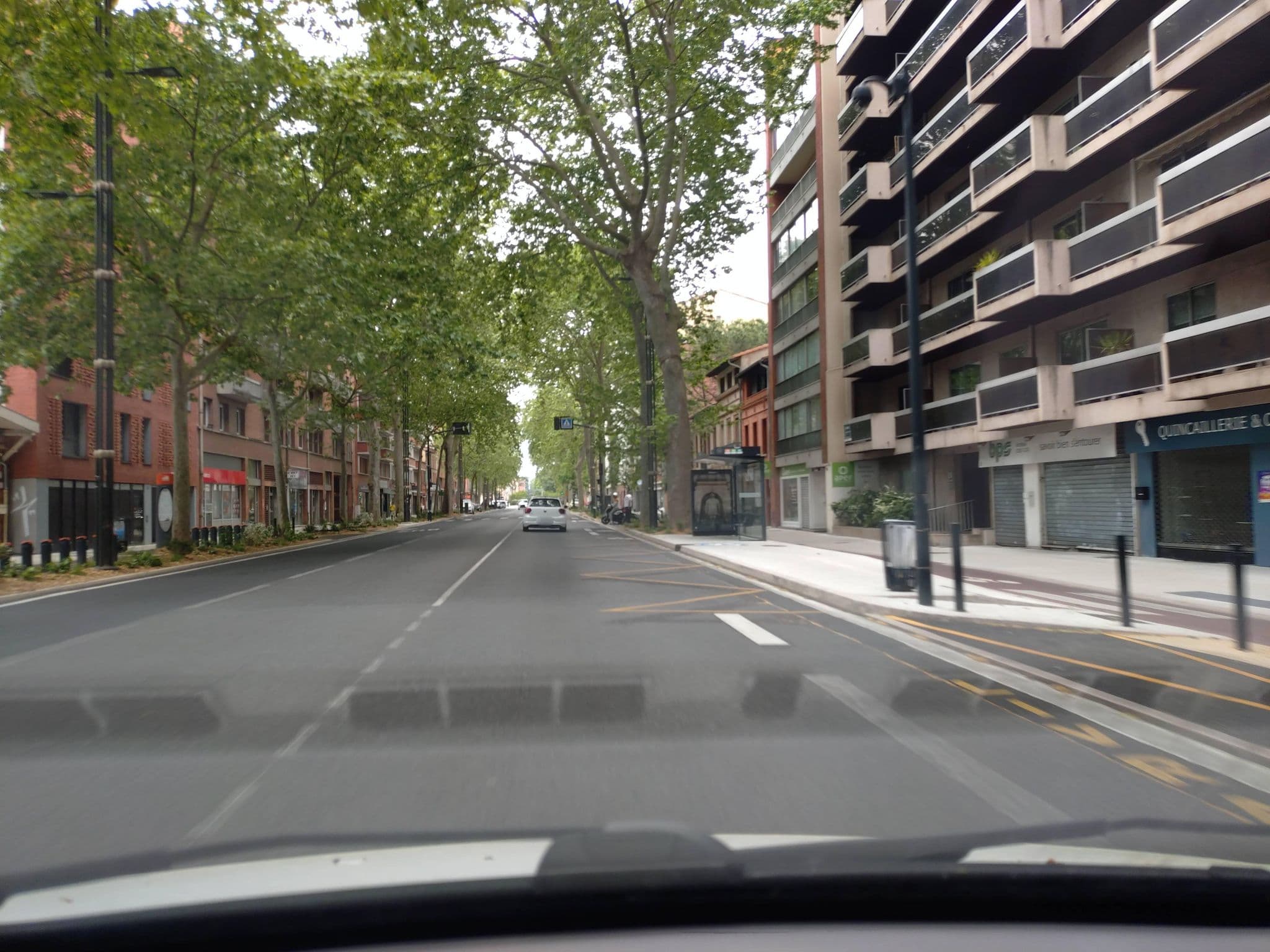 Street view near Aparthotel Adagio Access Toulouse Saint Cyprien, Toulouse — © yeelel (CC BY-SA · Mapillary)