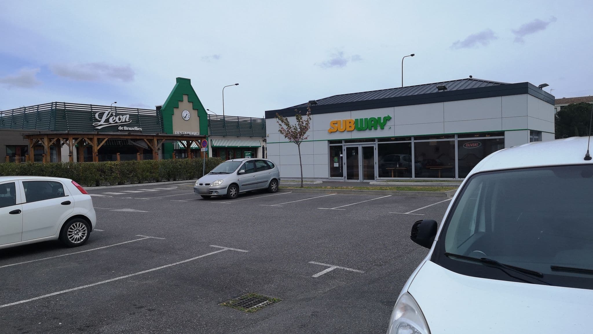 Street view near Hôtel de l'Aéroport, Blagnac — © bdoin (CC BY-SA · Mapillary)