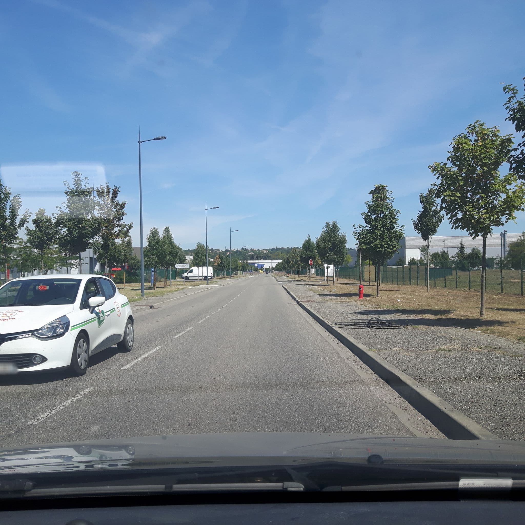 Street view near Hôtel Eurocentre 3 Stars Toulouse Nord, Castelnau-d'Estrétefonds — © niconil (CC BY-SA · Mapillary)