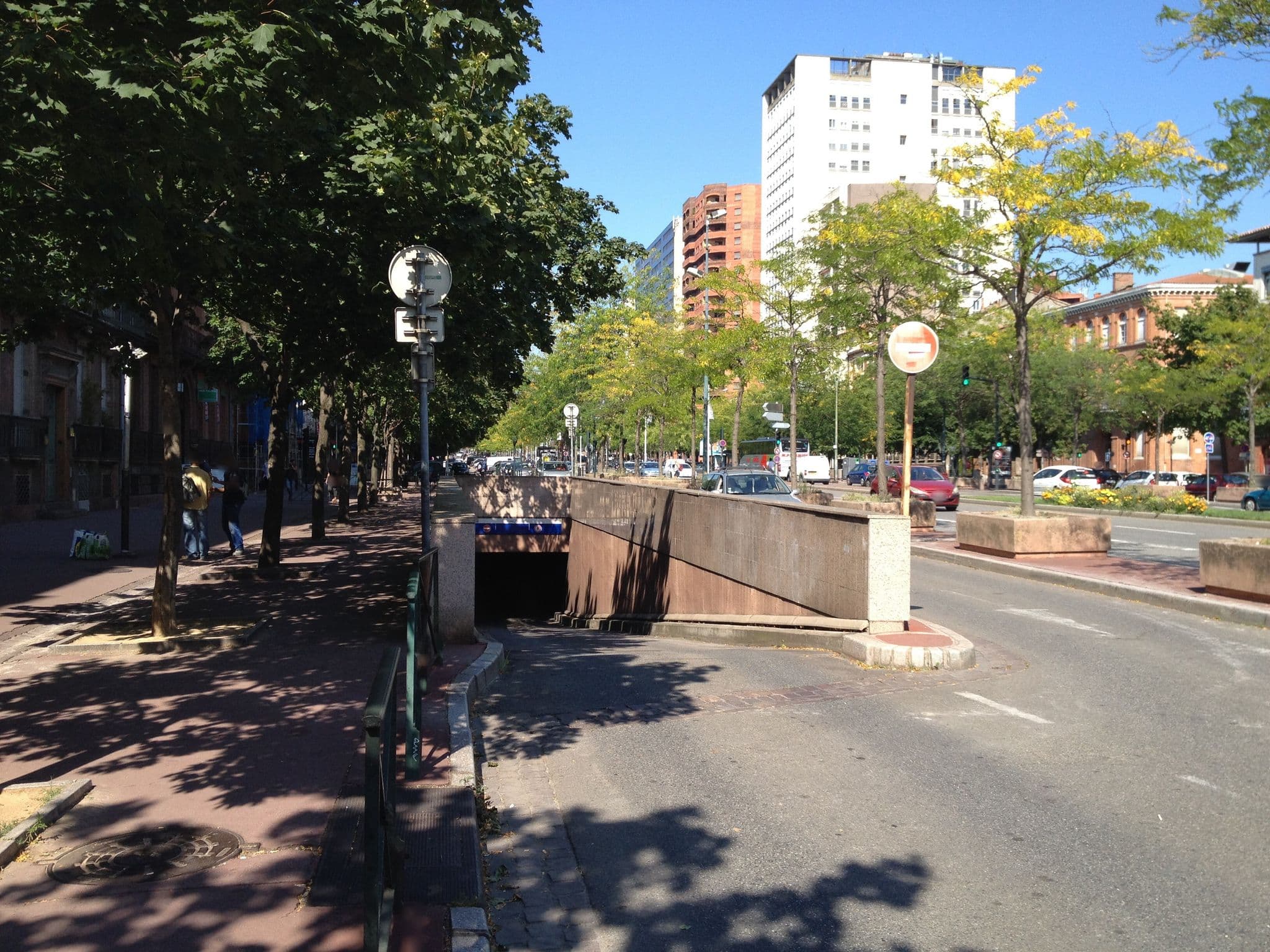 Street view near Hotel Albion, Toulouse — © zors1843 (CC BY-SA · Mapillary)