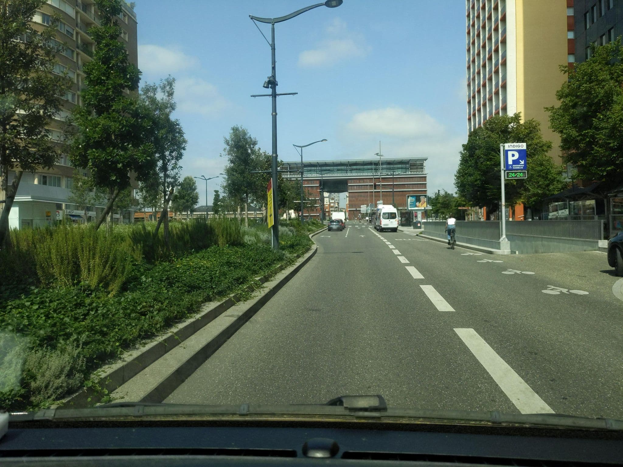 Street view near Sofitel Toulouse Centre, Toulouse — © seb_est (CC BY-SA · Mapillary)
