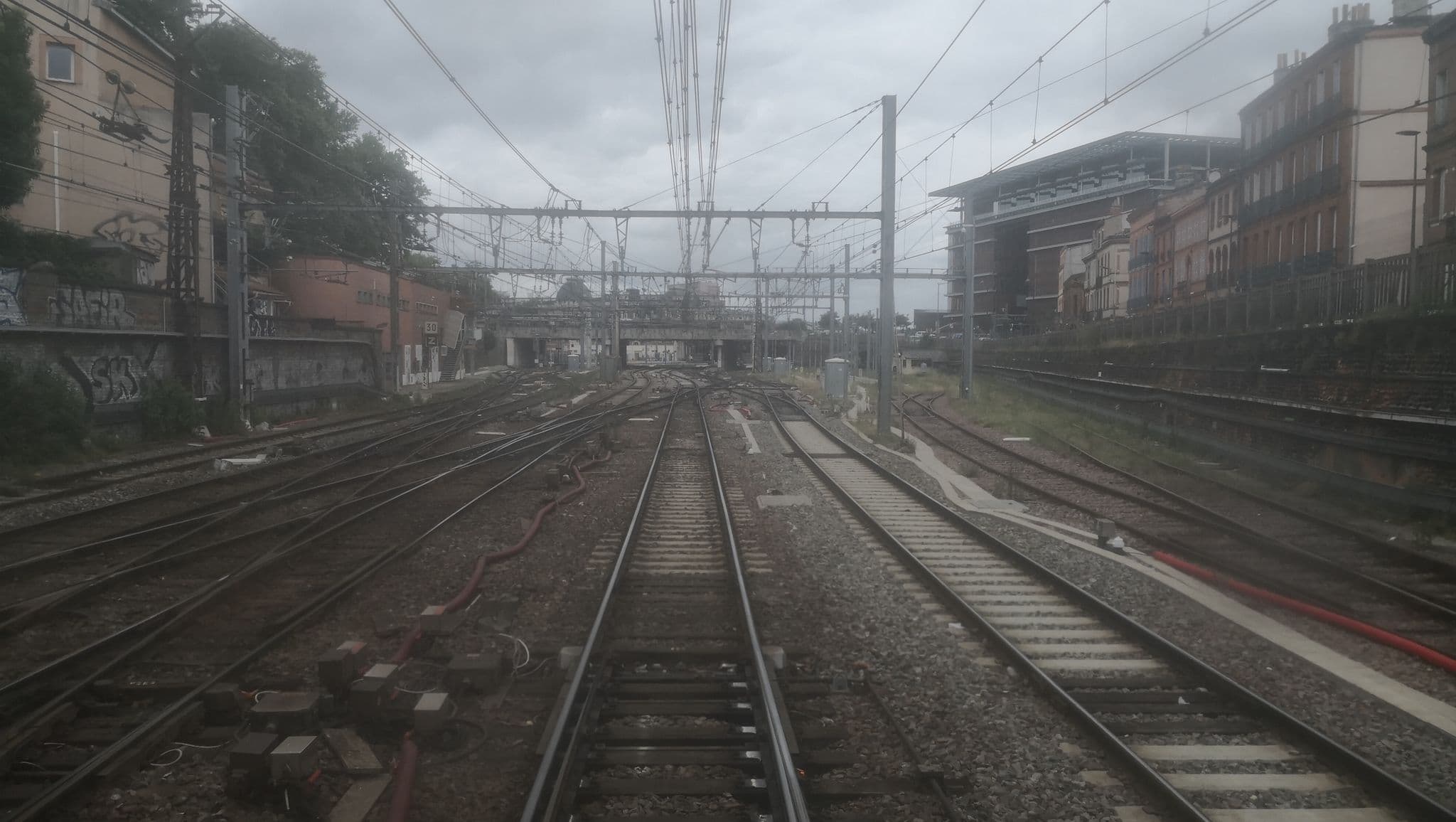 Street view near Rosa Bonheur by Cocoonr, Toulouse — © atabaraud (CC BY-SA · Mapillary)