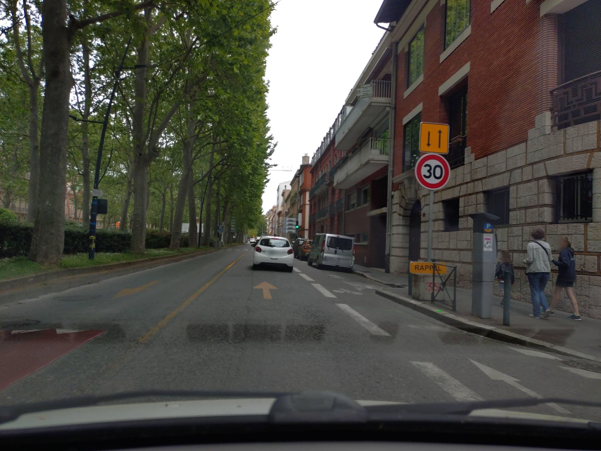 Street view near Appartement François Verdier, Toulouse — © yeelel (CC BY-SA · Mapillary)