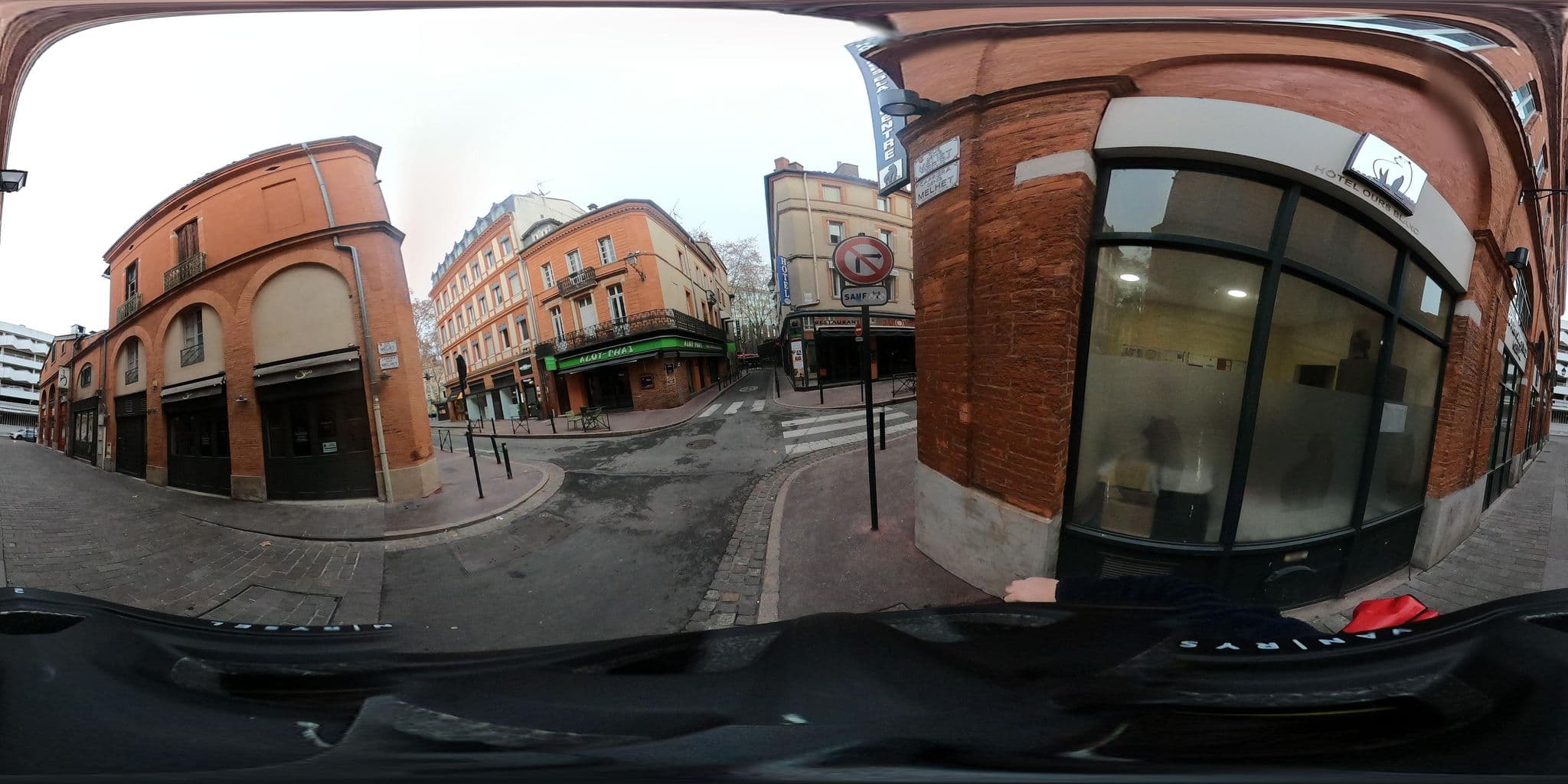 Street view near Hôtel de France, Toulouse — © alixun (CC BY-SA · Mapillary)