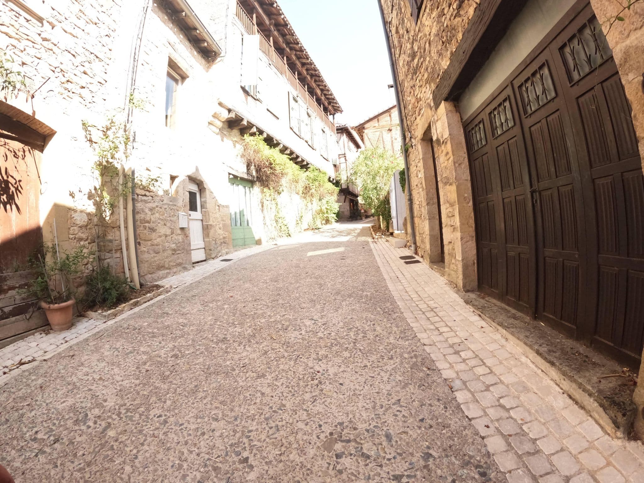 Street view near Alexander David, Monclar-de-Quercy — © vinisa (CC BY-SA · Mapillary)
