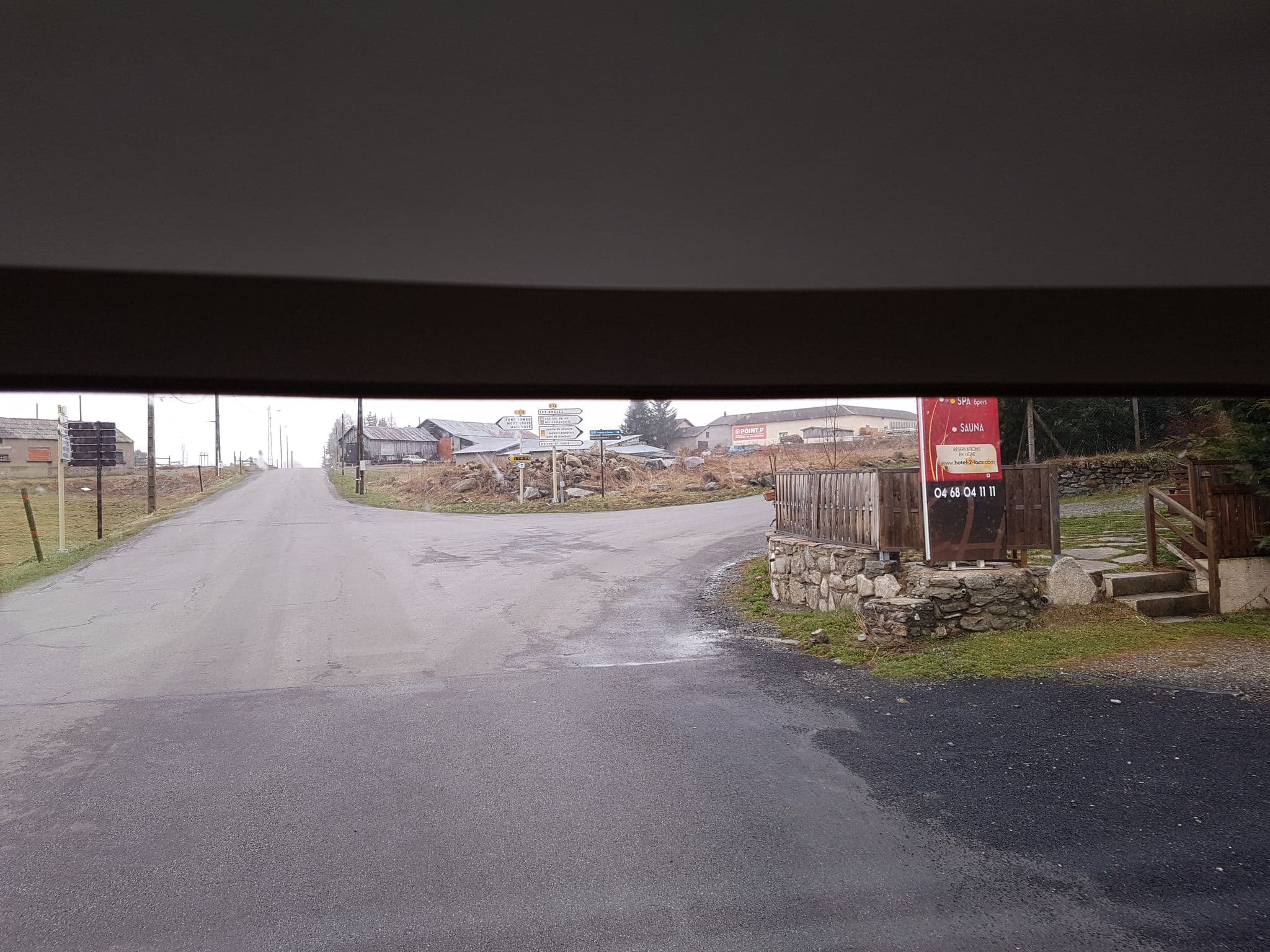 Street view near Hôtel les 2 Lacs, Font-Romeu-Odeillo-Via — © bernardvoyageur (CC BY-SA · Mapillary)