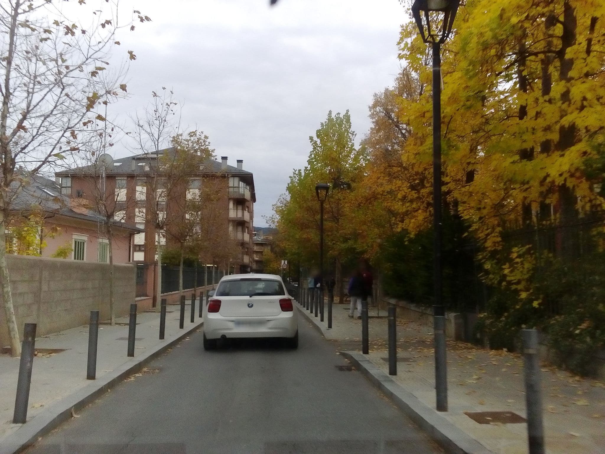 Street view near Hotel Del Lago, la Guingueta d'Ix — © familiapicarol (CC BY-SA · Mapillary)