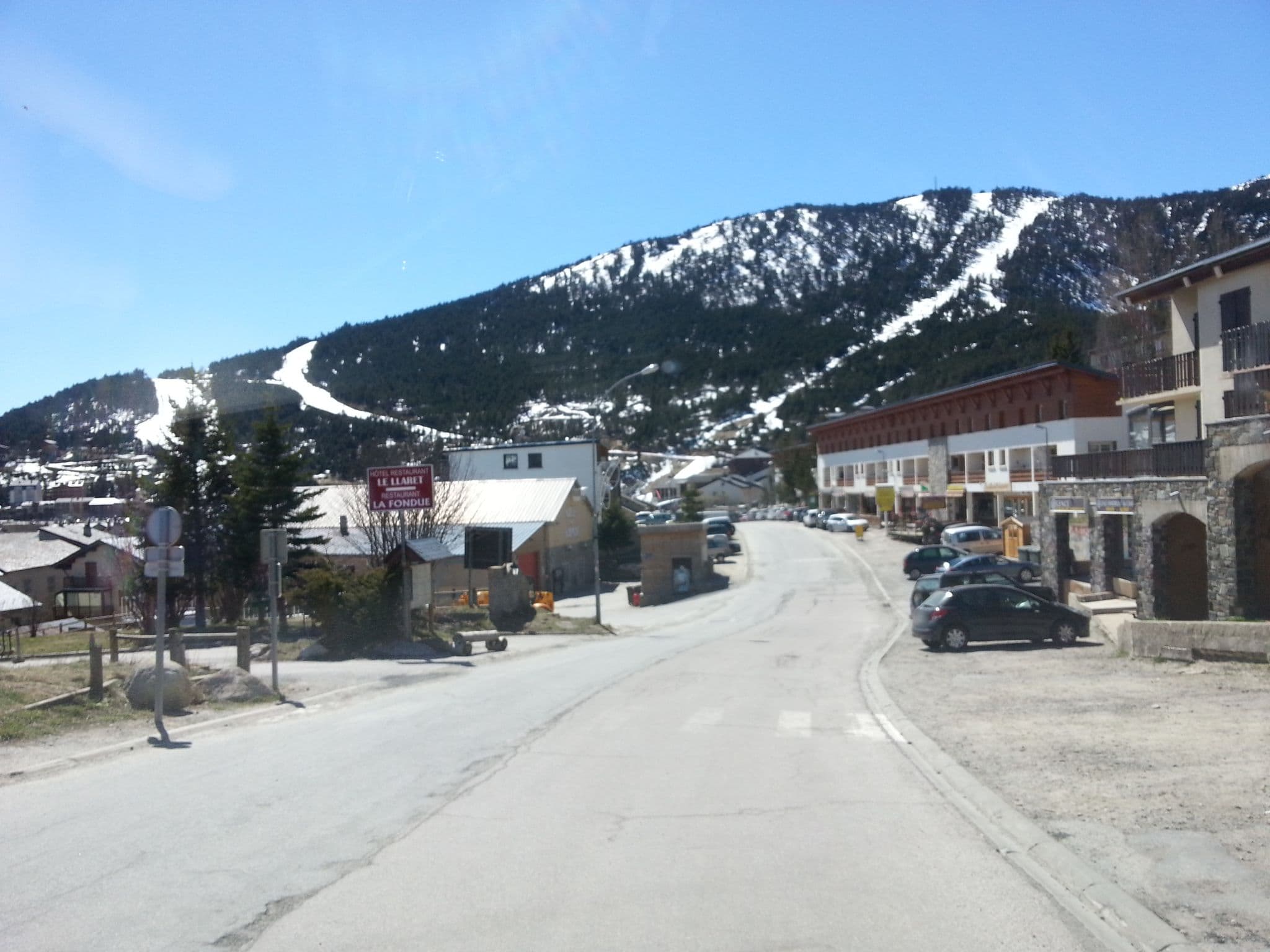 Street view near Le Llaret, Font-Romeu-Odeillo-Via — © paulinus (CC BY-SA · Mapillary)