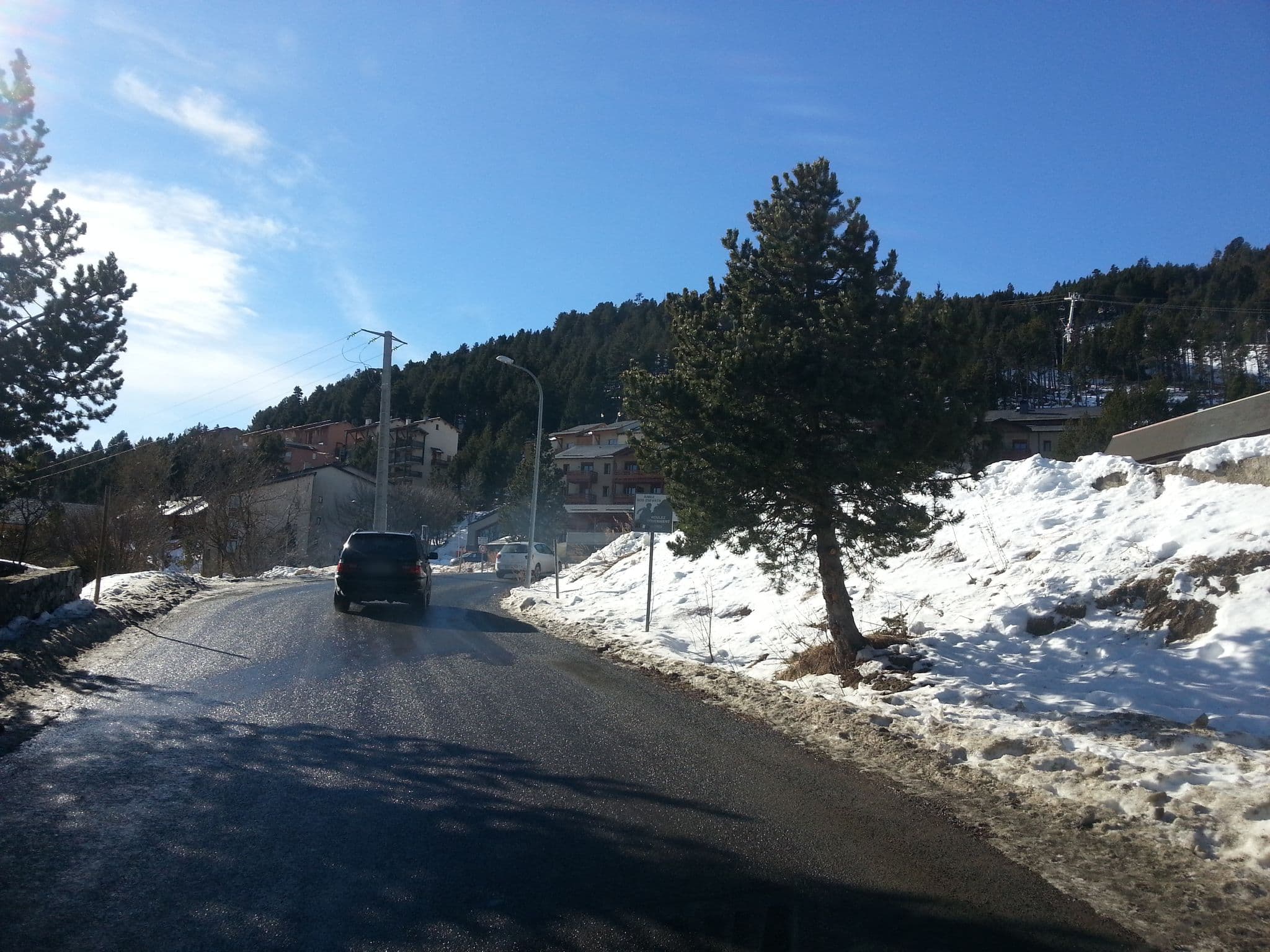 Street view near Centre Montagne UDSIS, Font-Romeu-Odeillo-Via — © paulinus (CC BY-SA · Mapillary)