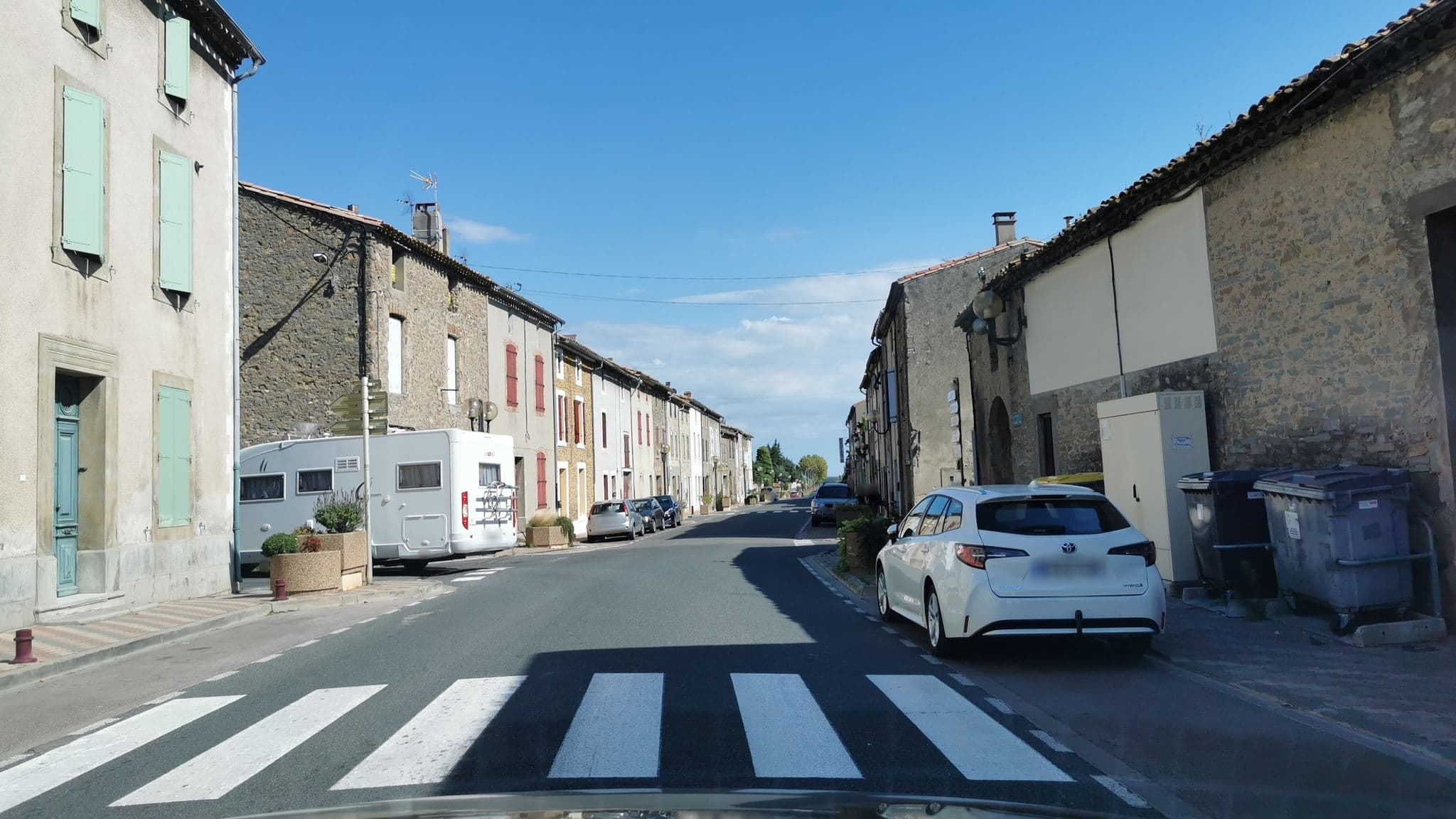 Street view near Les Sans Ciel, Rieux-Minervois — © percherie (CC BY-SA · Mapillary)