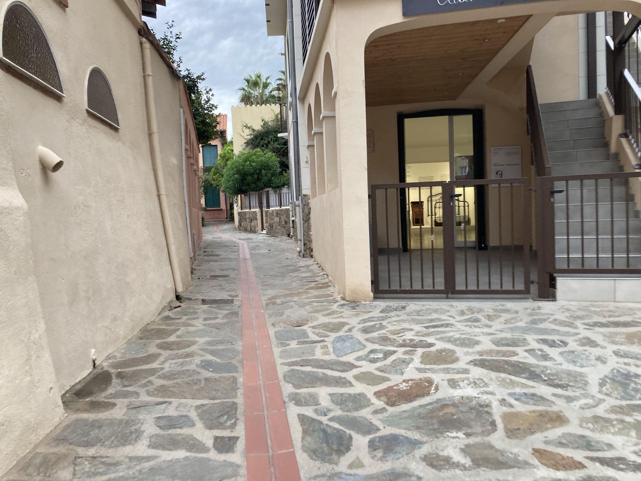 Street view near Maison Machado, Collioure — © maxm64 (CC BY-SA · Mapillary)