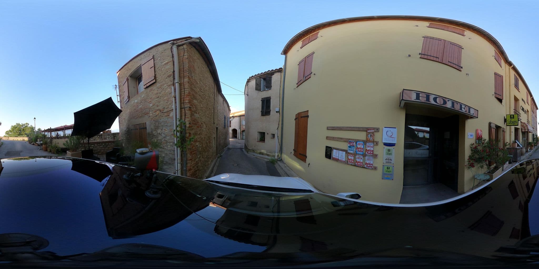 Street view near Logis Hôtel le Cara Sol, Elne — © sogefi (CC BY-SA · Mapillary)