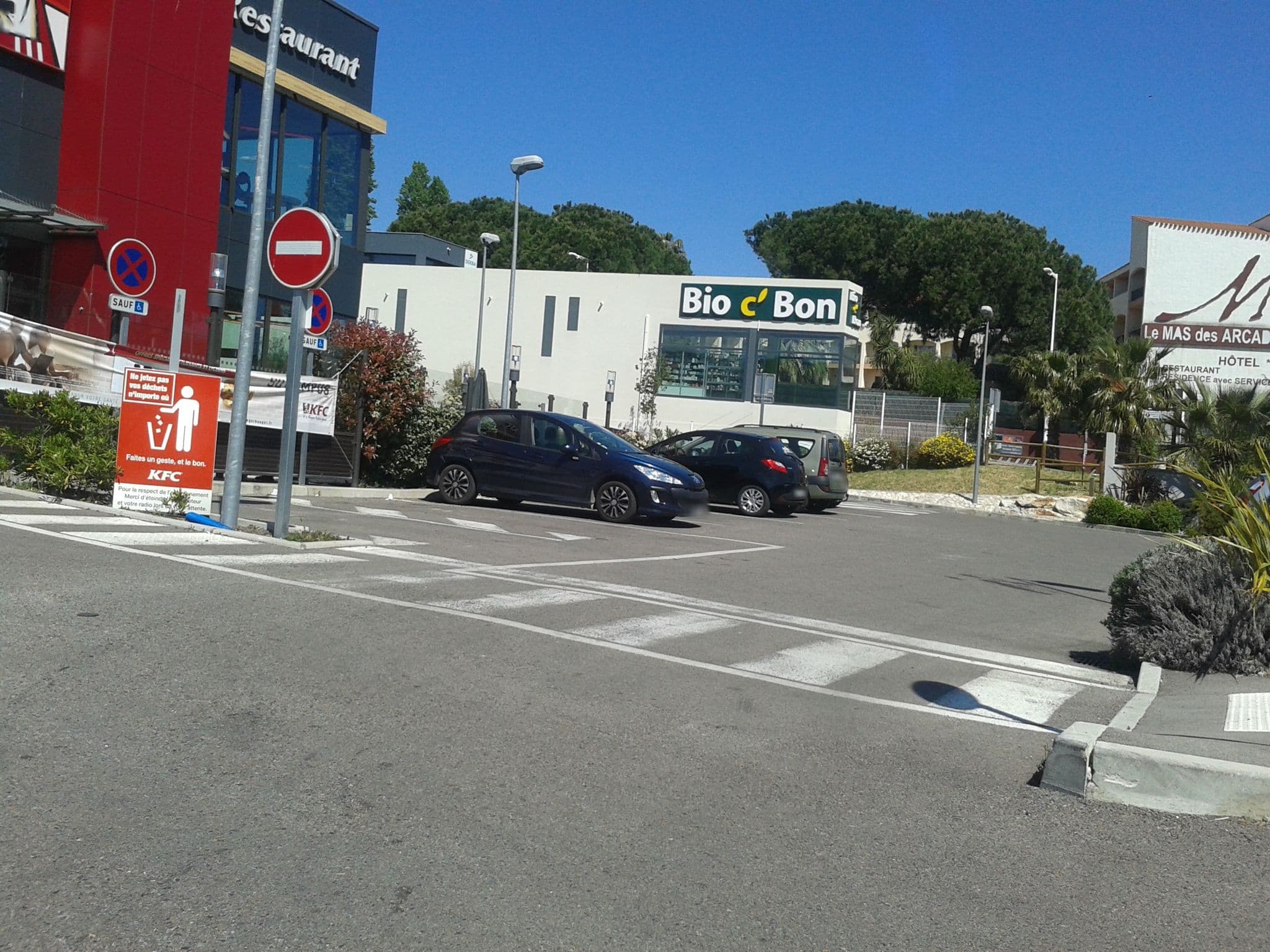 Street view near Best Hotel, Perpignan — © ray66 (CC BY-SA · Mapillary)
