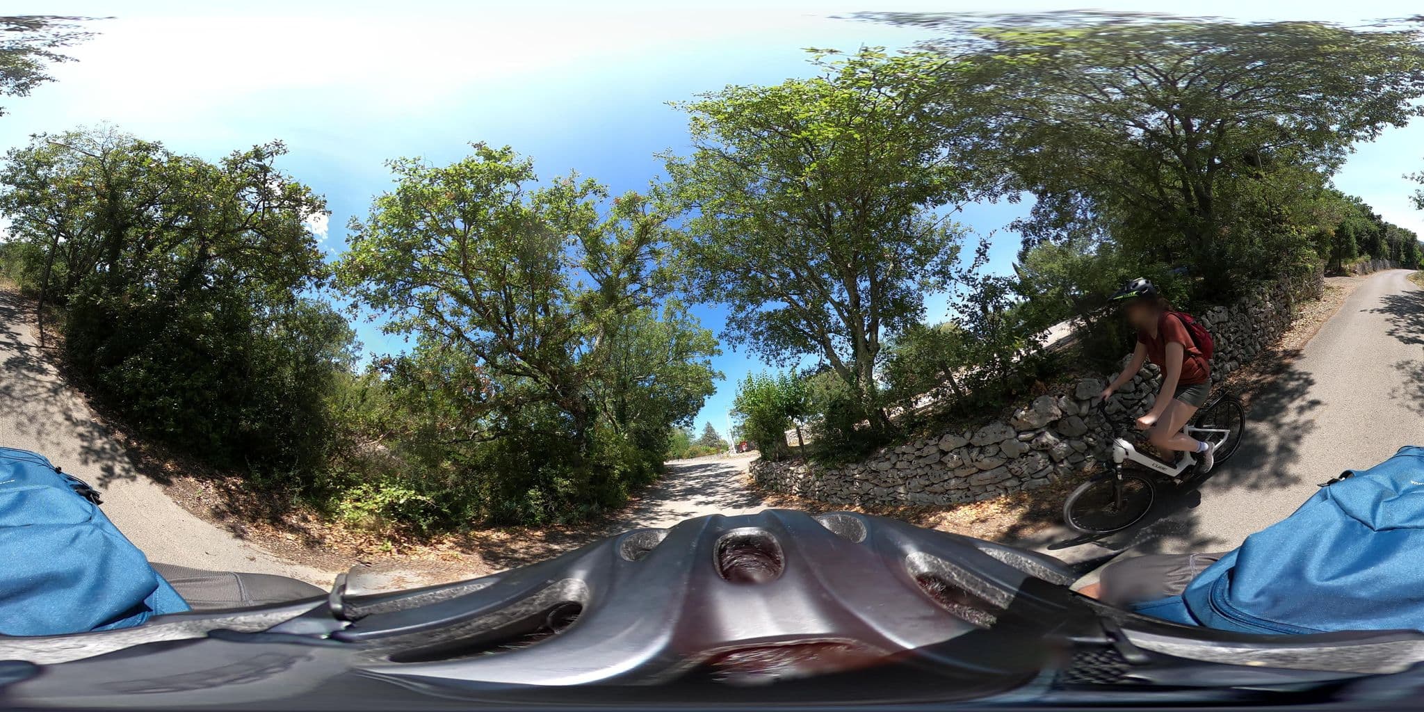 Street view near Parking Musée Alphonse Daudet, Ruoms — © Krob (CC BY-SA · Mapillary)