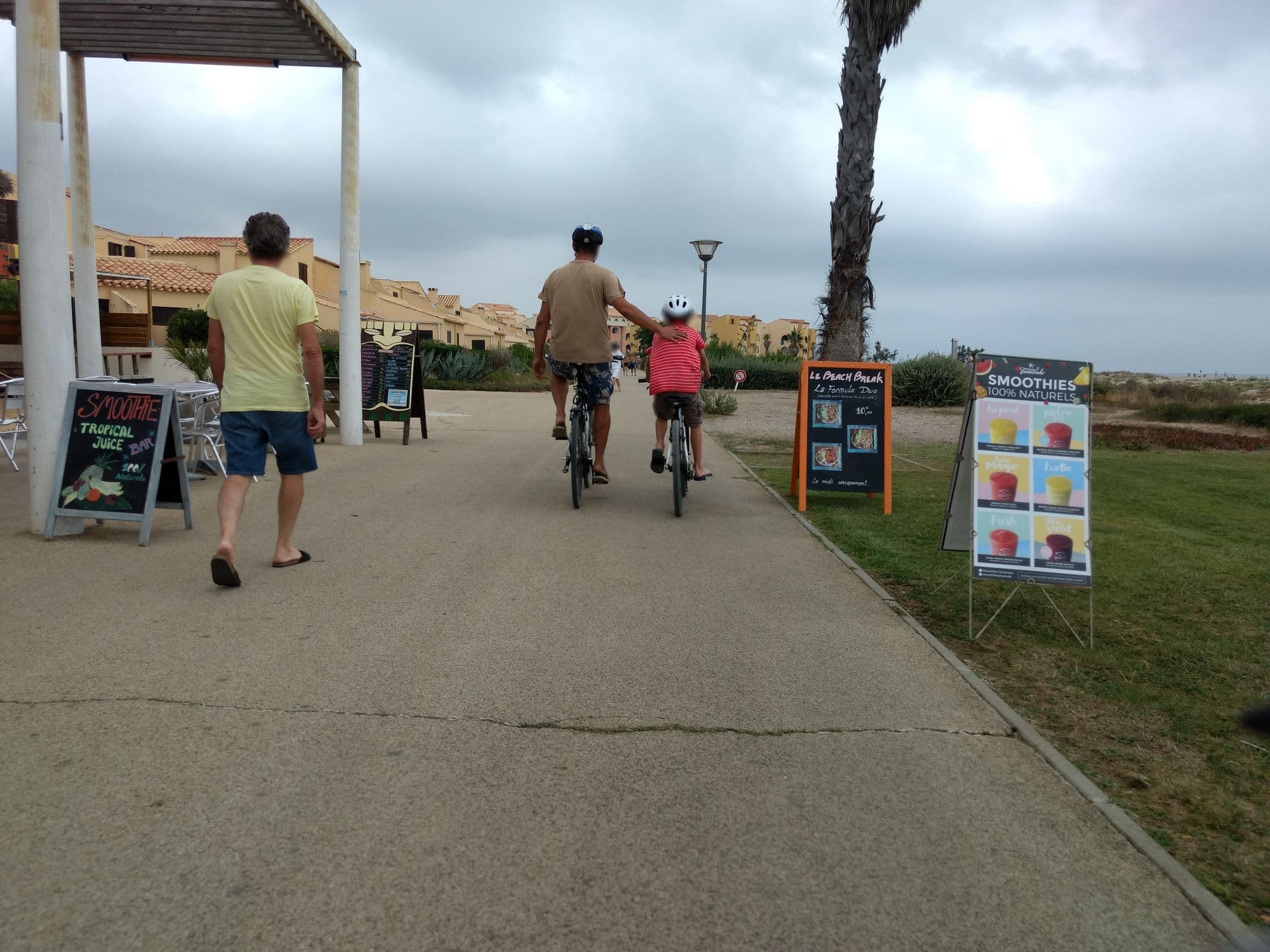 Street view near Maisonnette Vue Mer Pieds Dans l'Eau Wifi, Leucate — © yod4z (CC BY-SA · Mapillary)