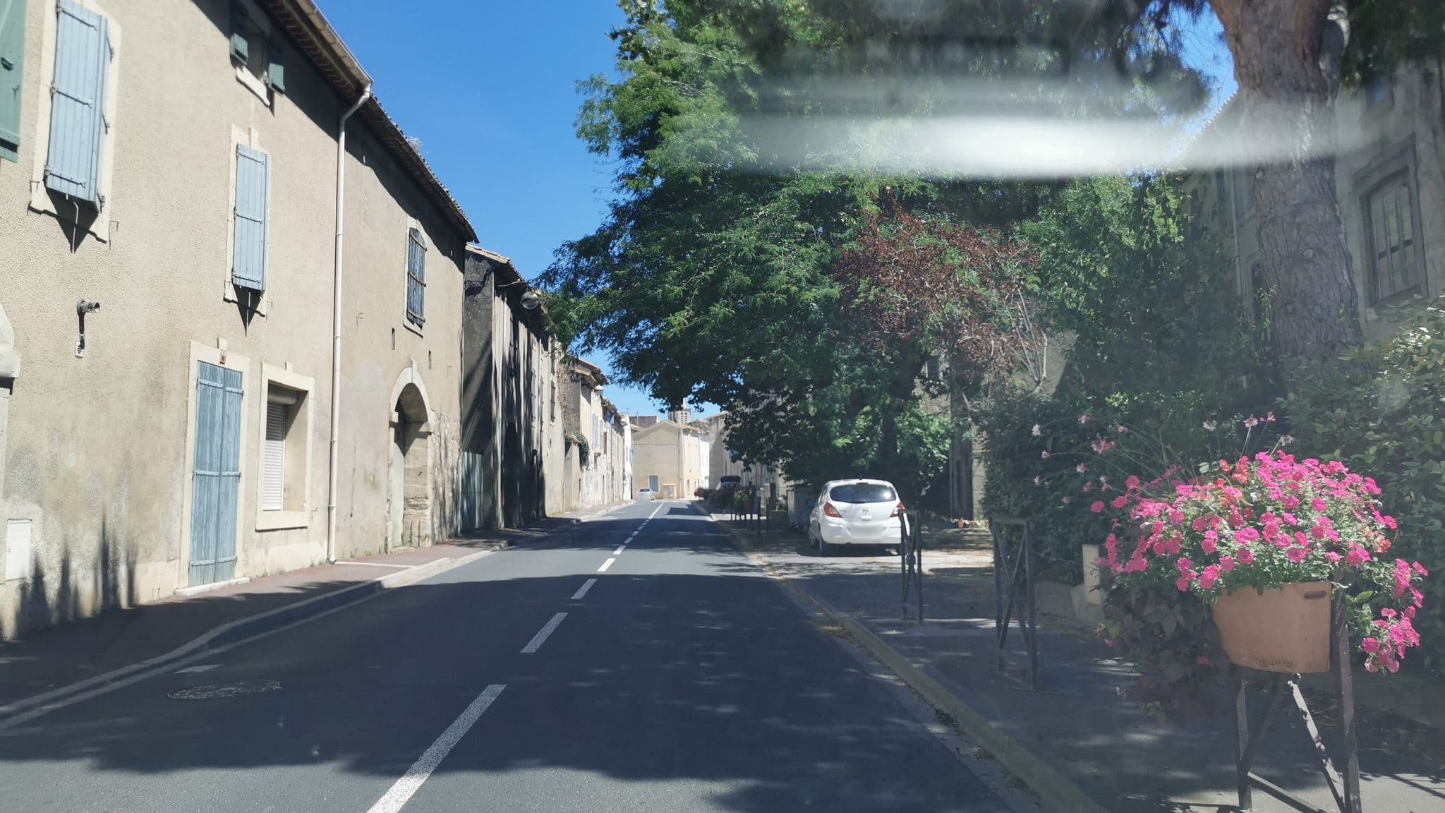 Street view near La Maison des Vendangeurs 2, Fleury — © percherie (CC BY-SA · Mapillary)