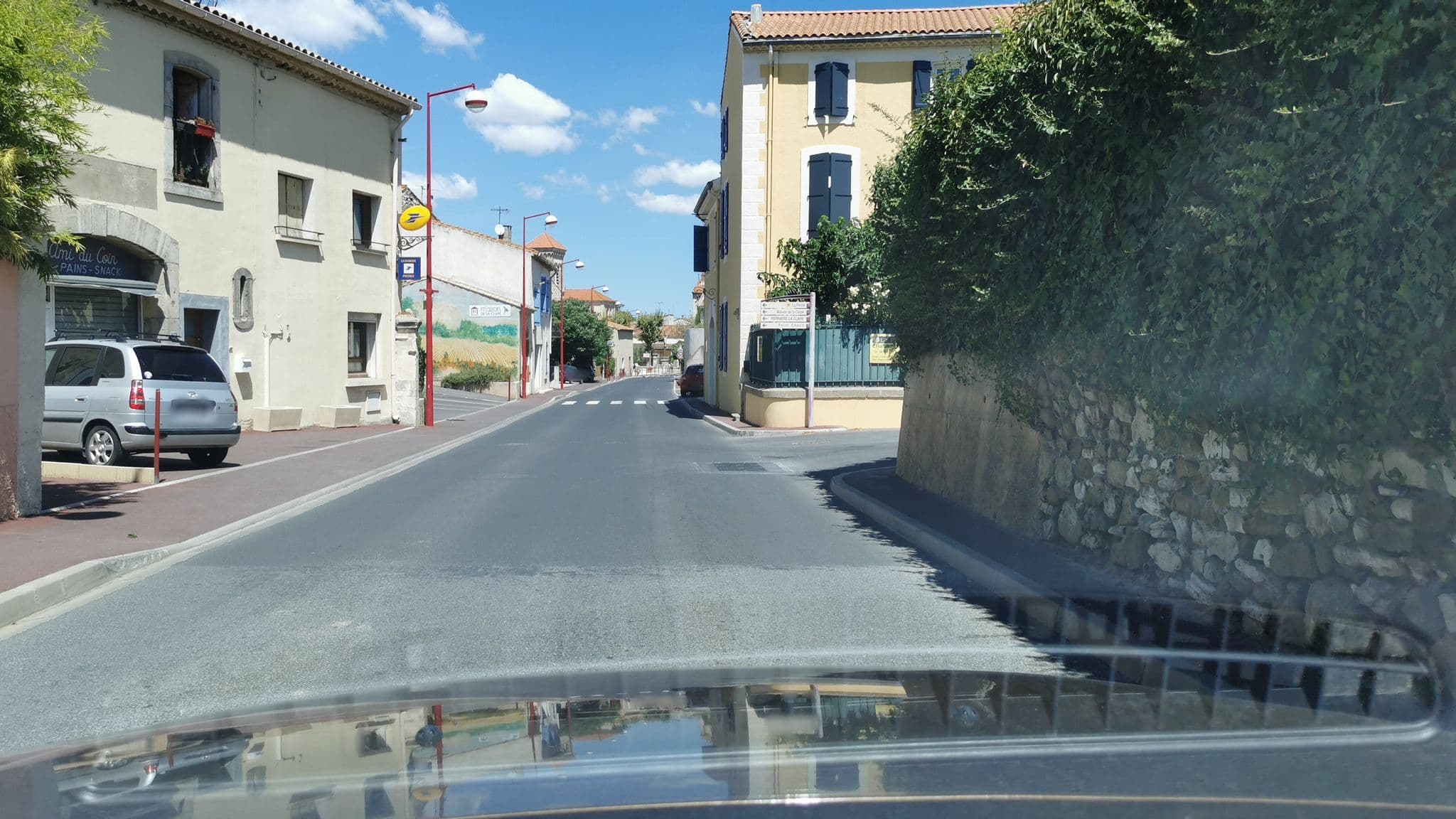 Street view near La Picholine, Vinassan — © percherie (CC BY-SA · Mapillary)